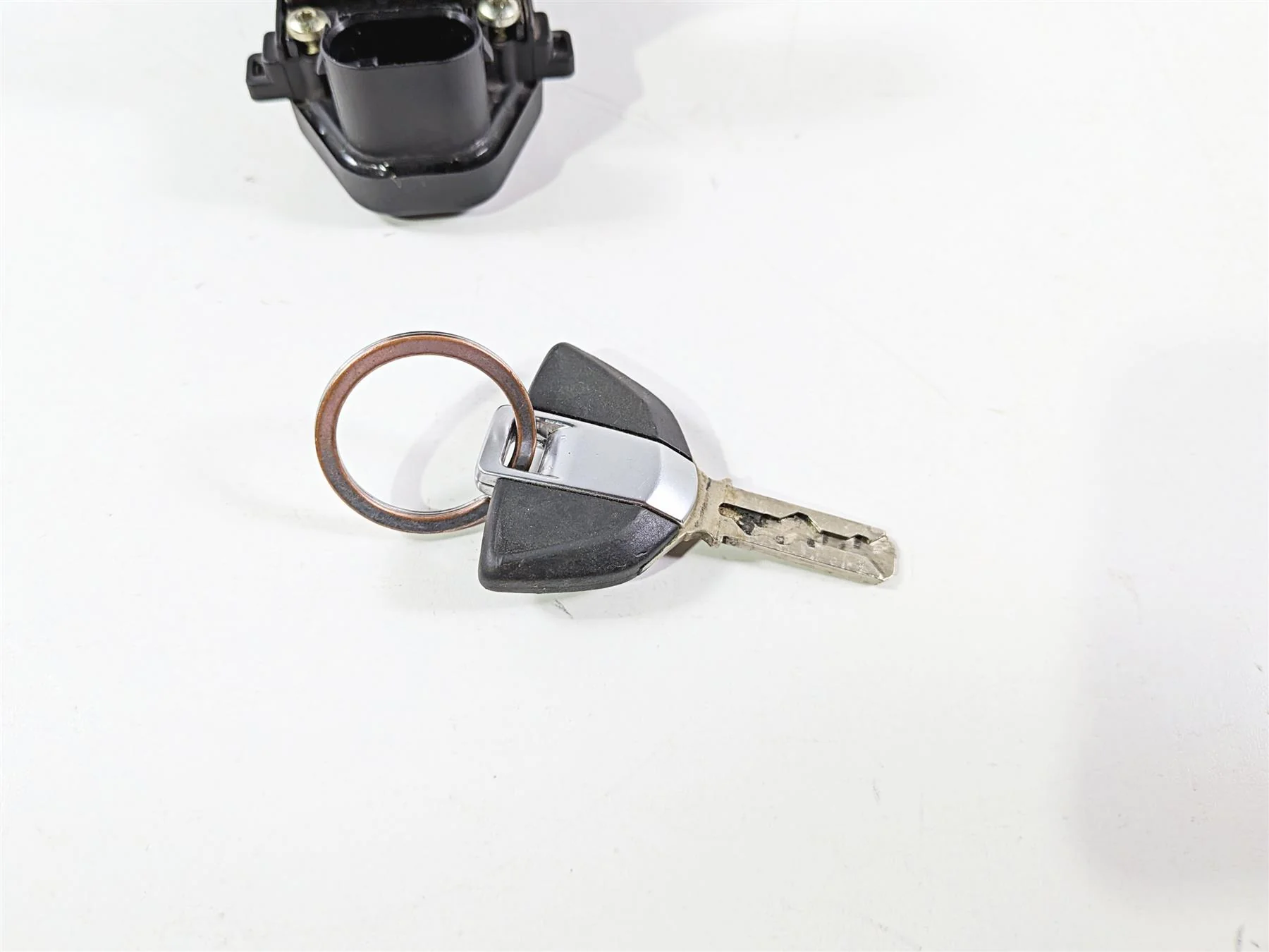 2016 BMW S1000RR K46 Ignition Switch & Key 51258540948 - Image 13