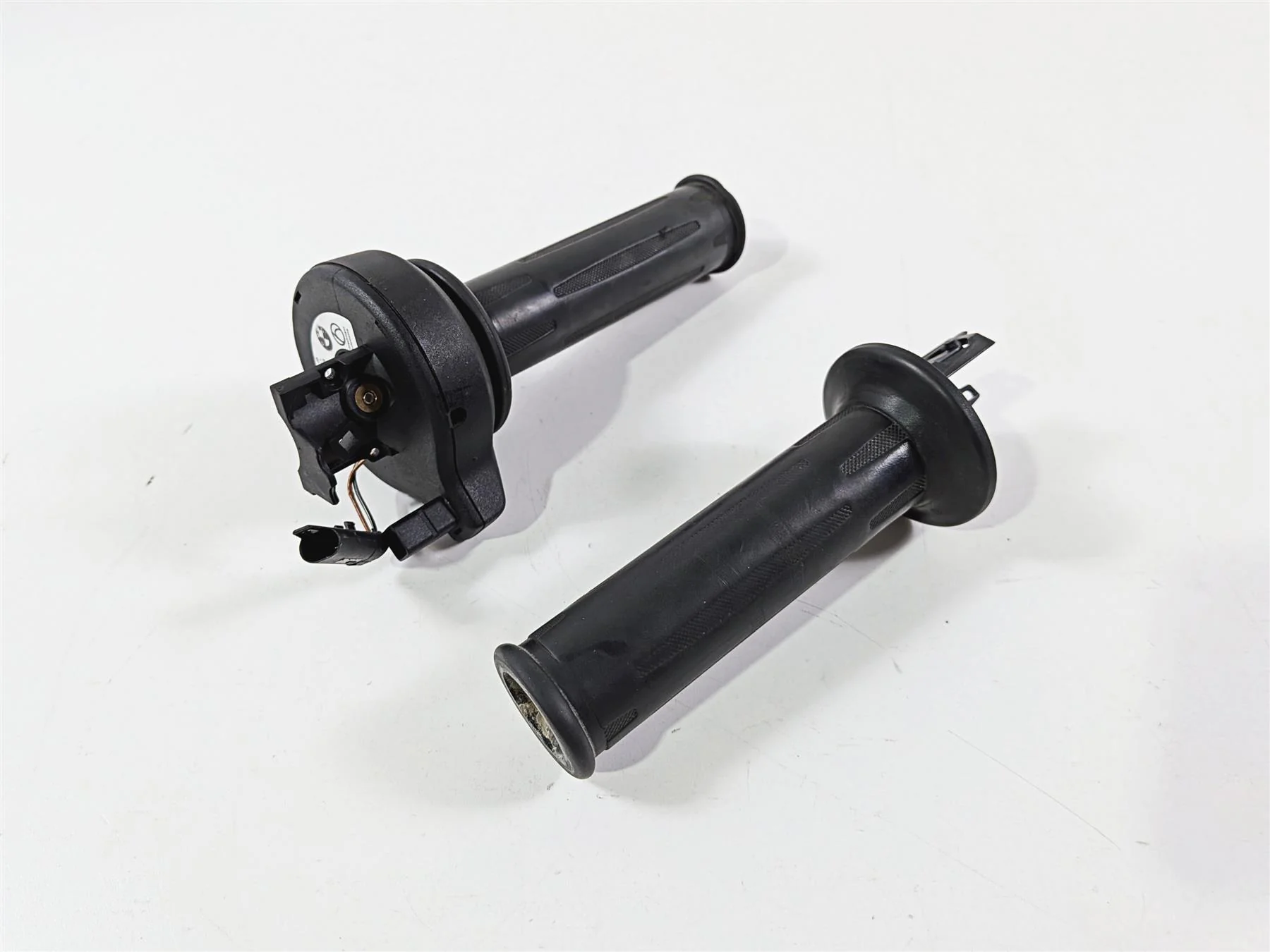 2016 BMW S1000RR K46 Left Right Heated Hand Grip Set Cruise 61318534424 - Image 2