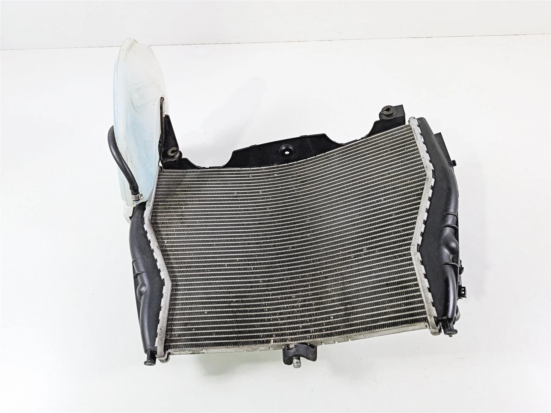 2016 BMW S1000RR K46 Radiator Fans Reservoir And Hoses 17118546822 - Image 6