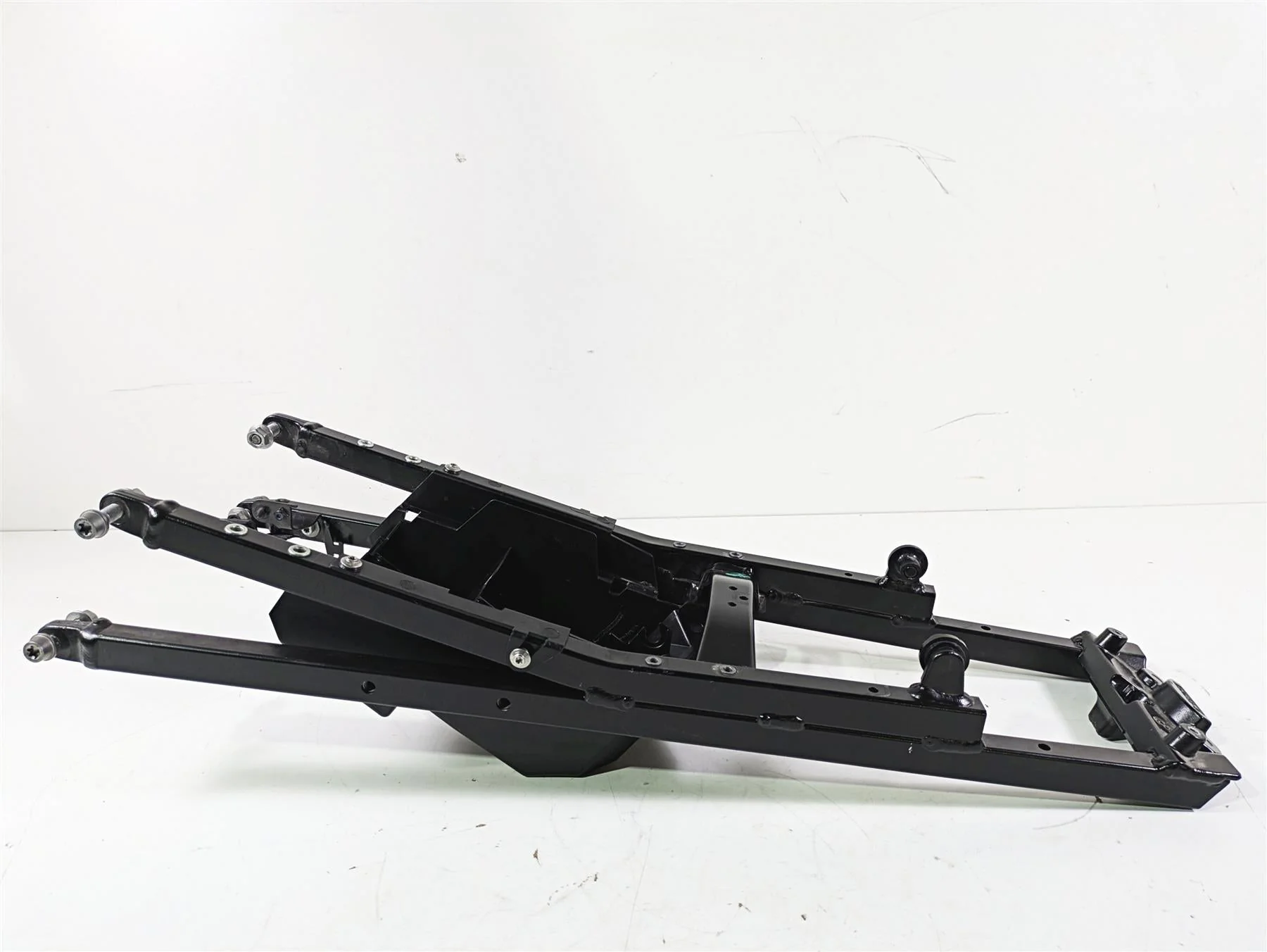 2016 BMW S1000RR K46 Rear Subframe & Inner Fender 46518550381 46628534196 - Image 4