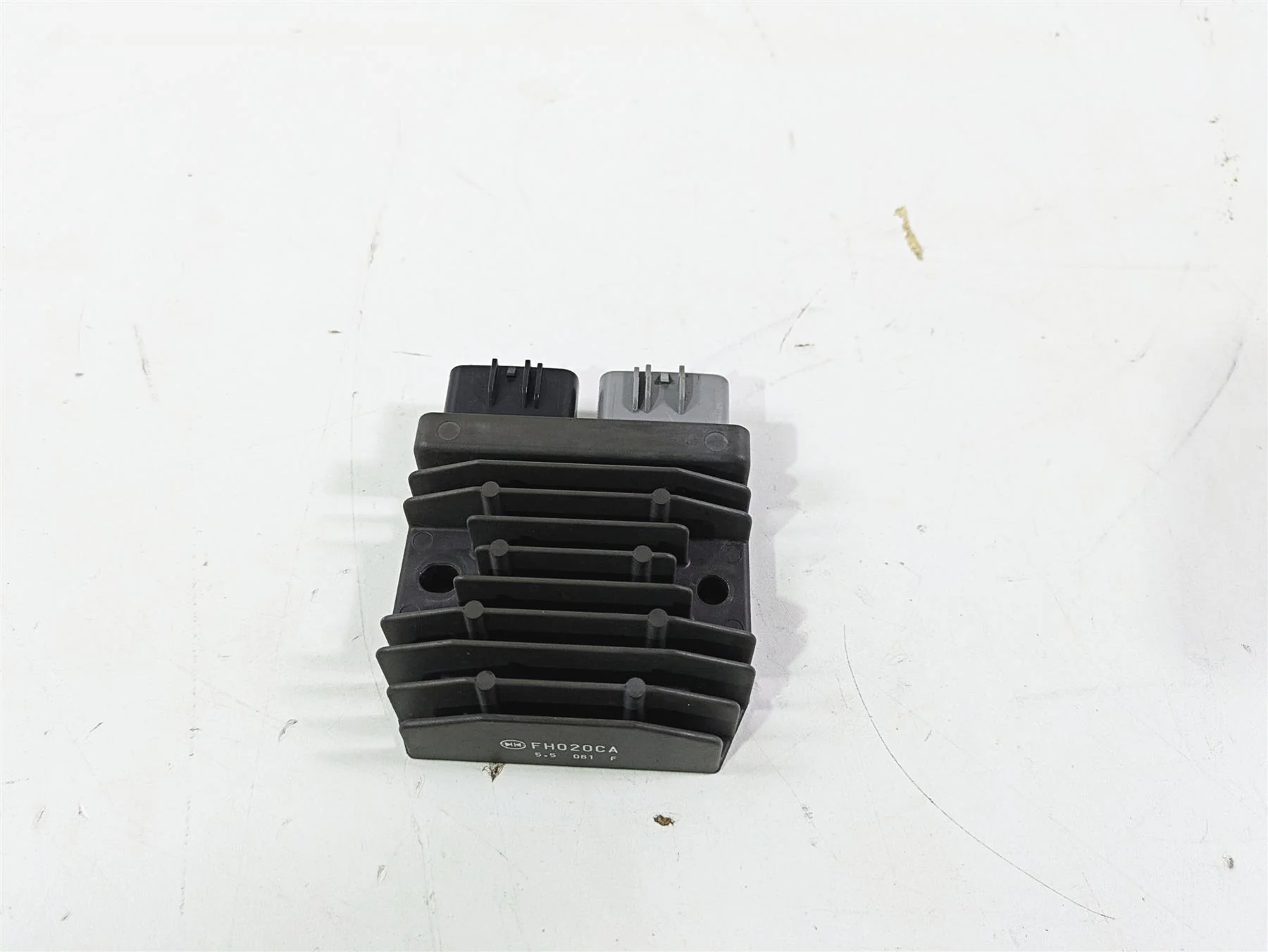 2016 BMW S1000RR K46 Rectifier Voltage Regulator FH020CA 12317718422 - Image 3