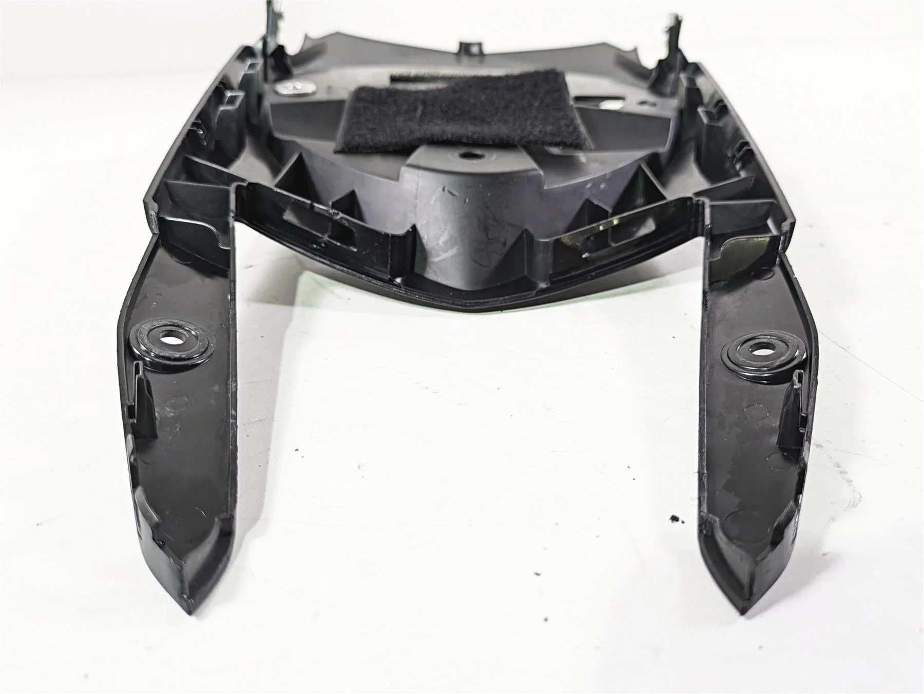 2016 BMW S1000RR K46 Tail Rear Center Inner Cover Fairing 46628534196 - Image 8