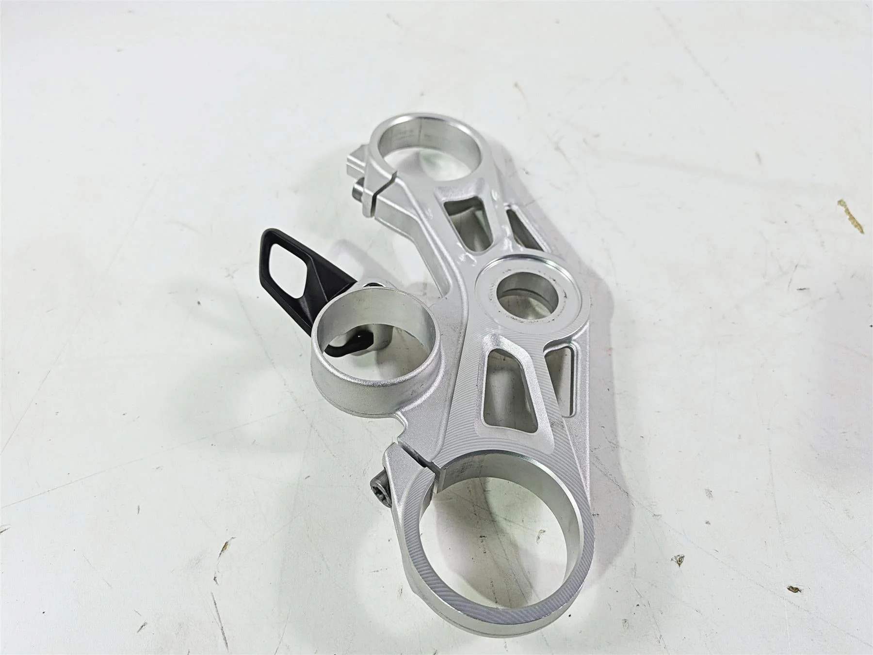 2016 BMW S1000RR K46 Upper Triple Tree Steering Clamp 31428549498 - Image 2