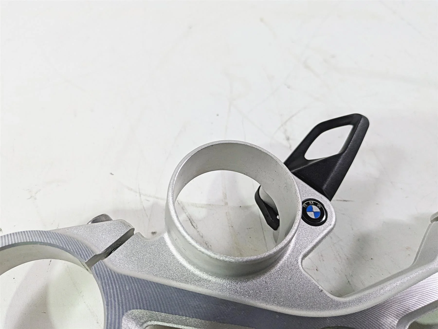 2016 BMW S1000RR K46 Upper Triple Tree Steering Clamp 31428549498 - Image 8