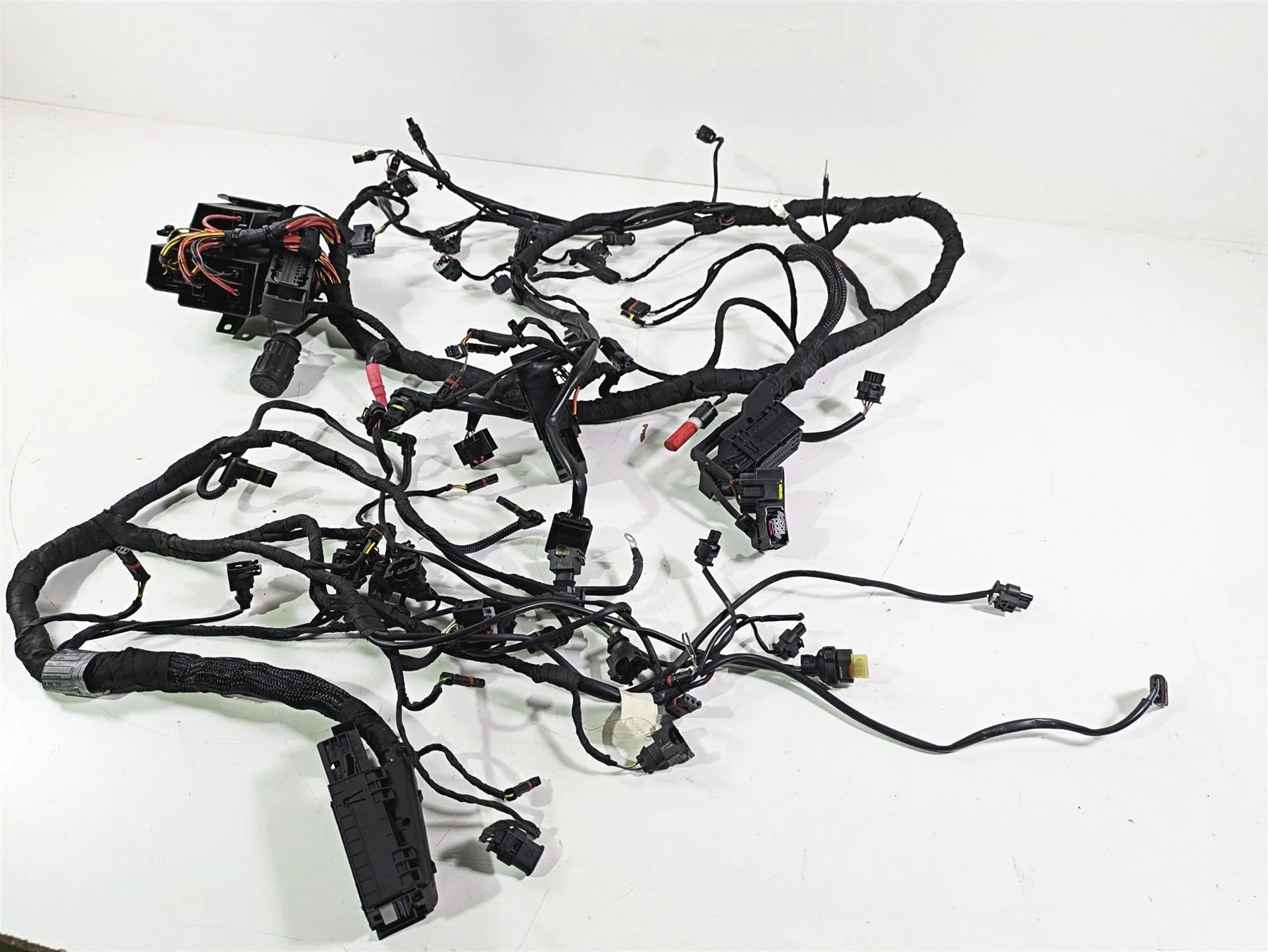 2016 BMW S1000RR K46 Wiring Harness & Engine Harness DDC 61118556087 - Image 11