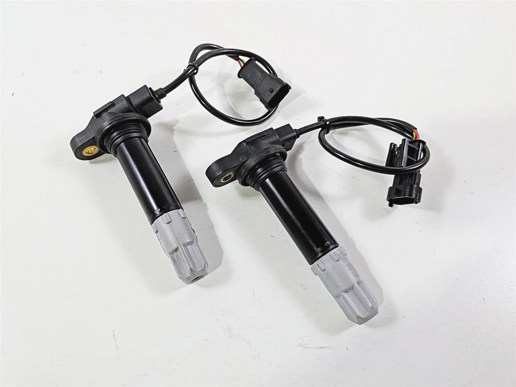 2016 Ducati Hypermotard 939 SP Beru Ignition Coil Set 38010145B - Image 12