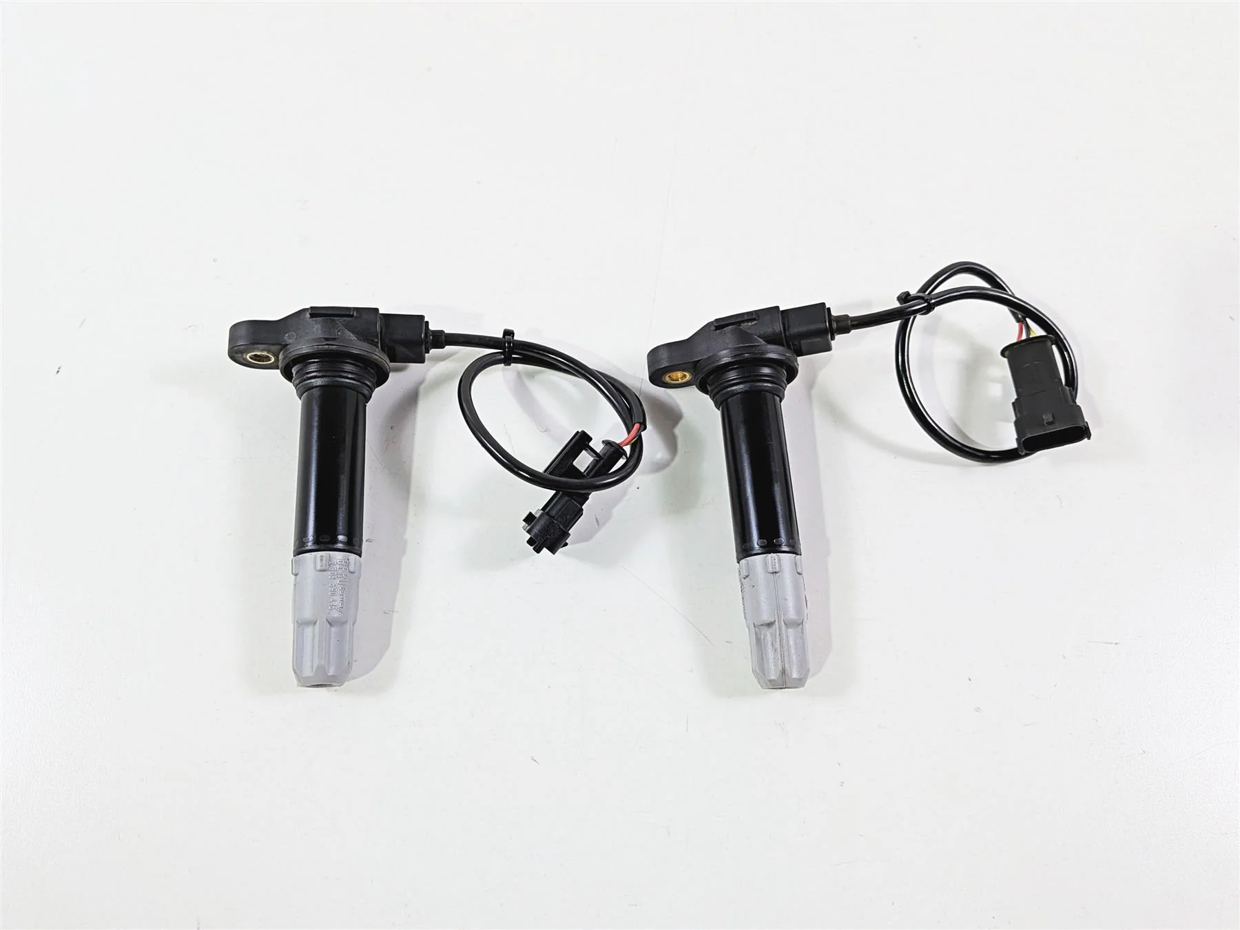 2016 Ducati Hypermotard 939 SP Beru Ignition Coil Set 38010145B - Image 5