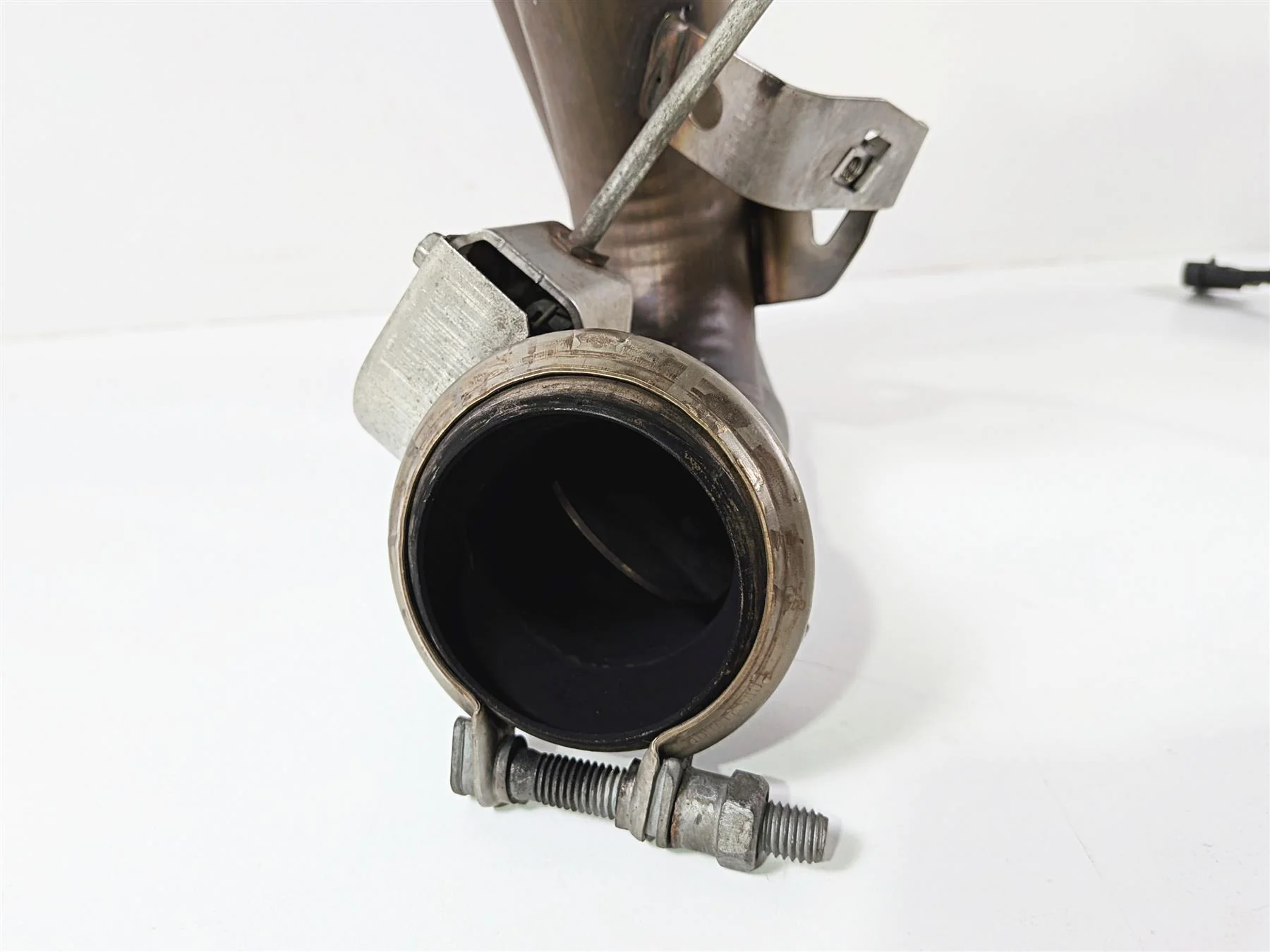 2016 Ducati Hypermotard 939 SP Exhaust Header & Actuator Motor - Read 570P3342B - Image 10