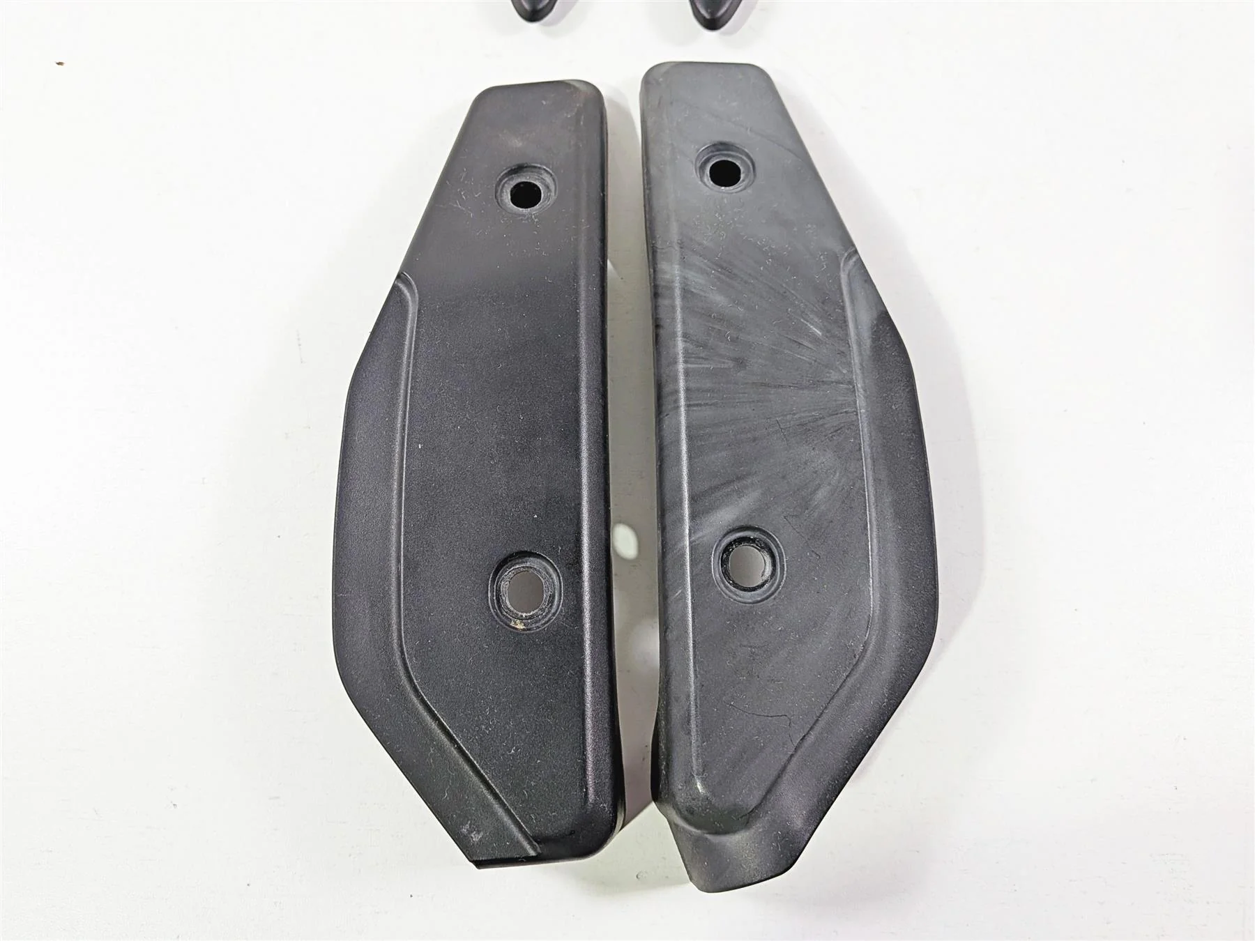2016 Ducati Hypermotard 939 SP Frame Infill Cover Fairing Set 24612141A - Image 8