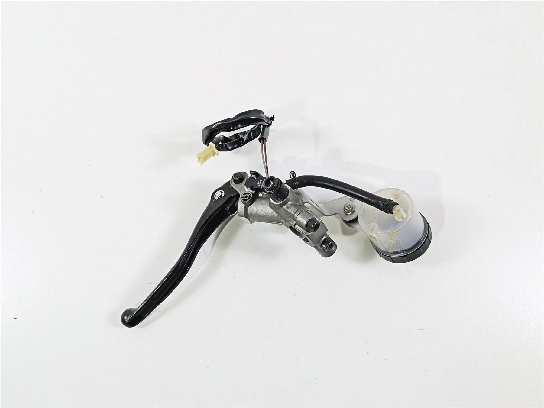 2016 Ducati Hypermotard 939 SP Front Radial Brake Master Cylinder 62440821A - Image 6