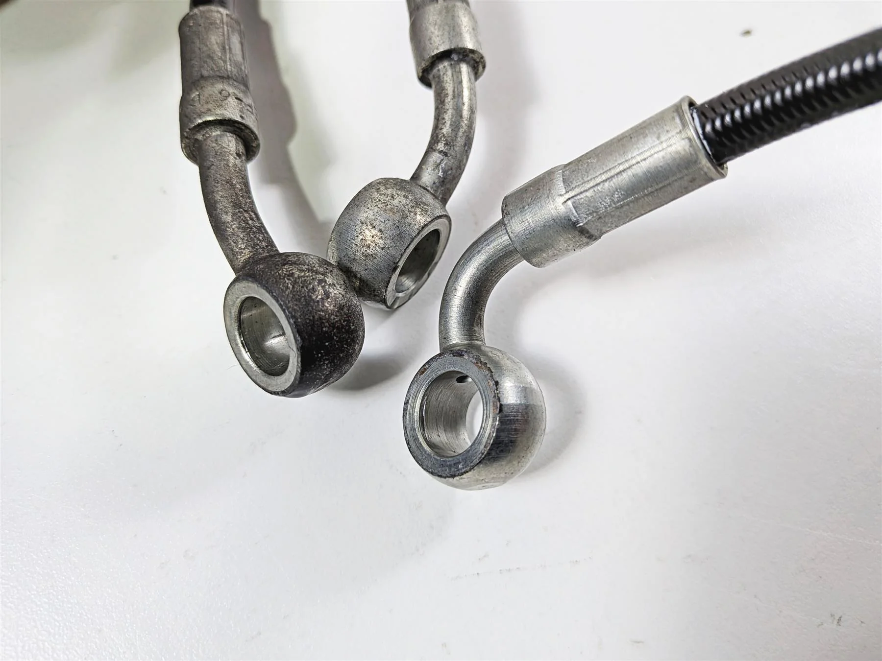 2016 Ducati Hypermotard 939 SP Front Rear Abs Brake Line Set 61810491A 61810481A - Image 7