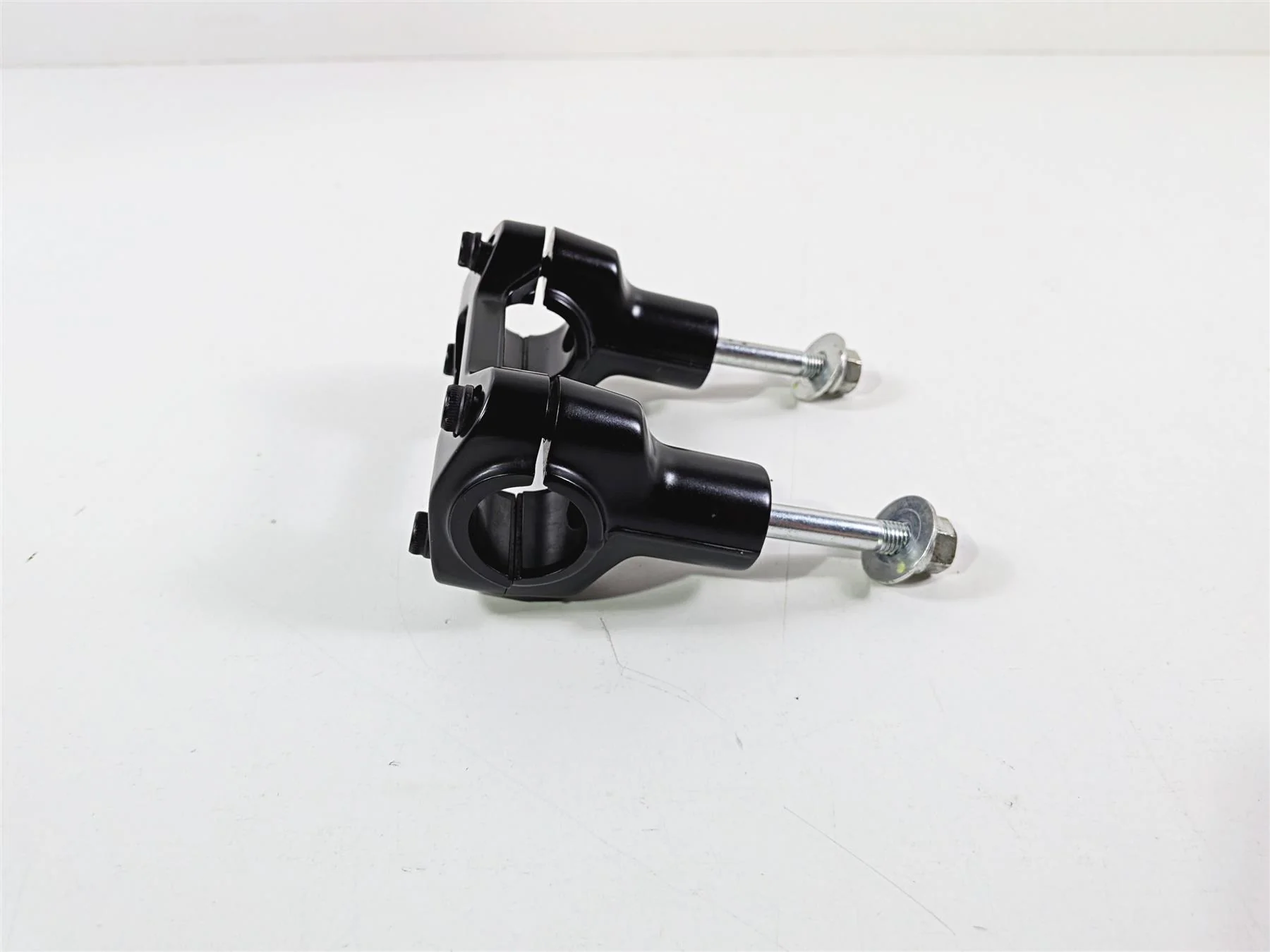 2016 Ducati Hypermotard 939 SP Handlebar Riser Holder 2.5" Set 36011431AA - Image 3