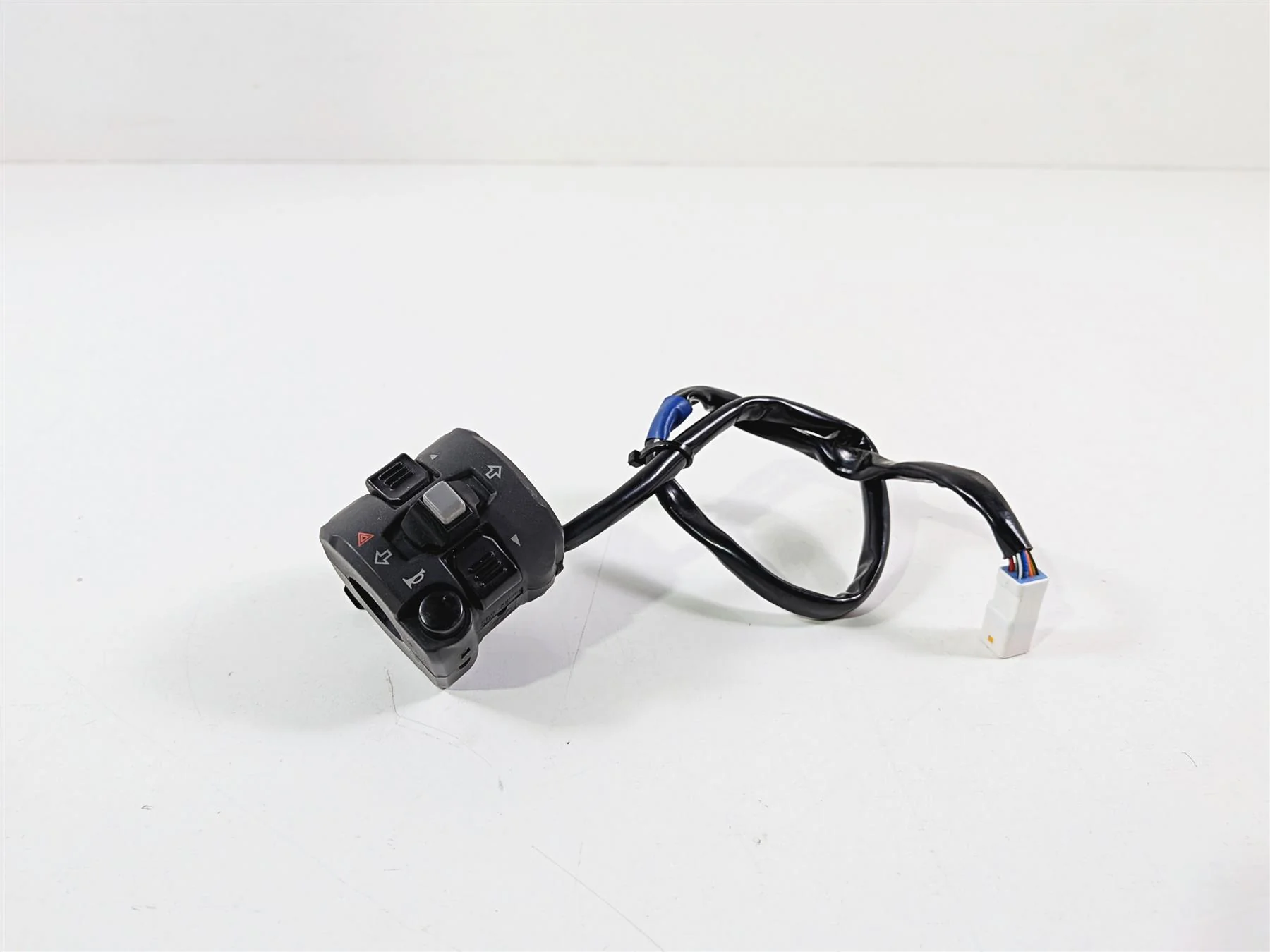 2016 Ducati Hypermotard 939 SP Left Hand Turn Signal Control Switch 65110142A