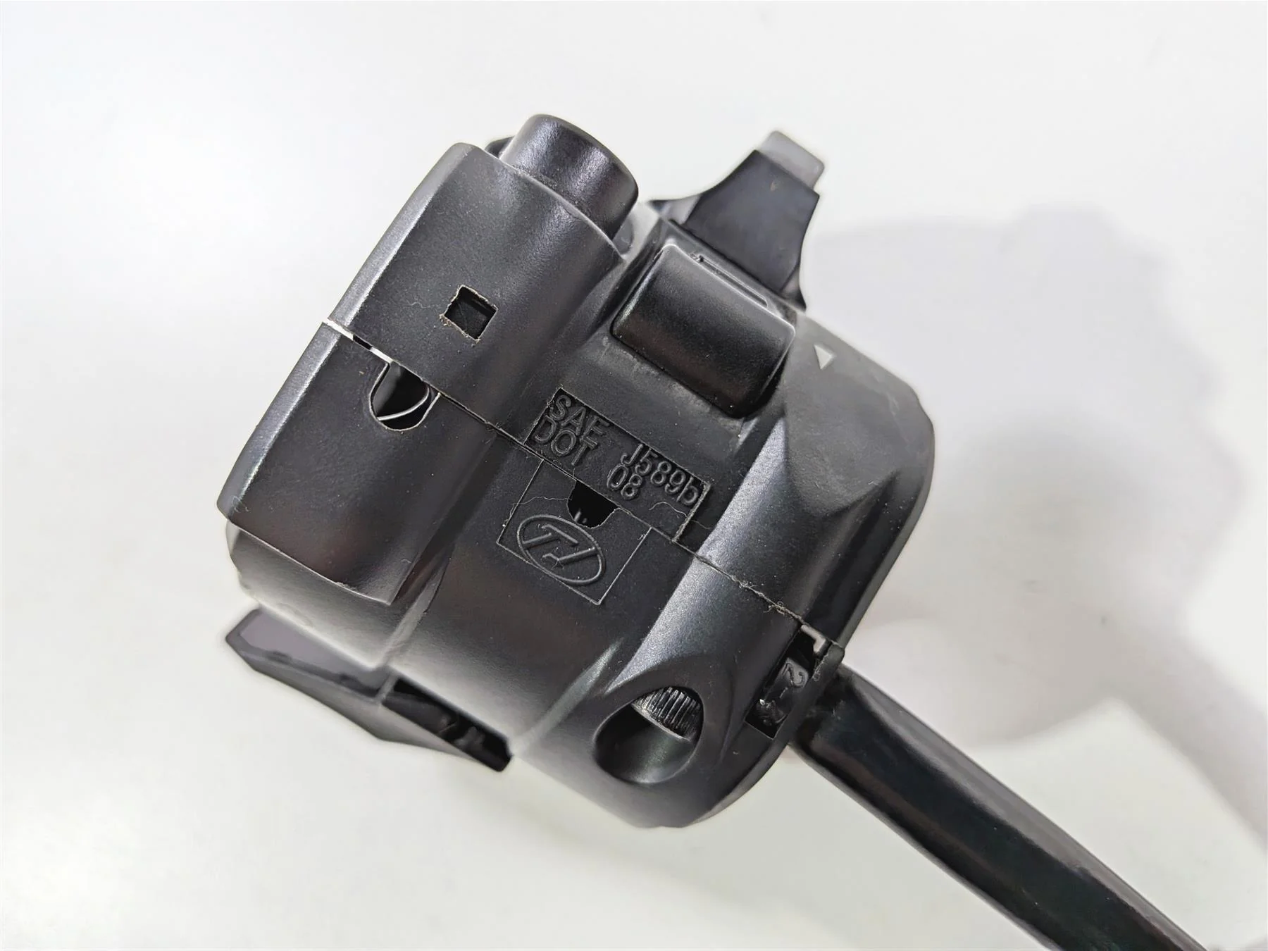 2016 Ducati Hypermotard 939 SP Left Hand Turn Signal Control Switch 65110142A - Image 9