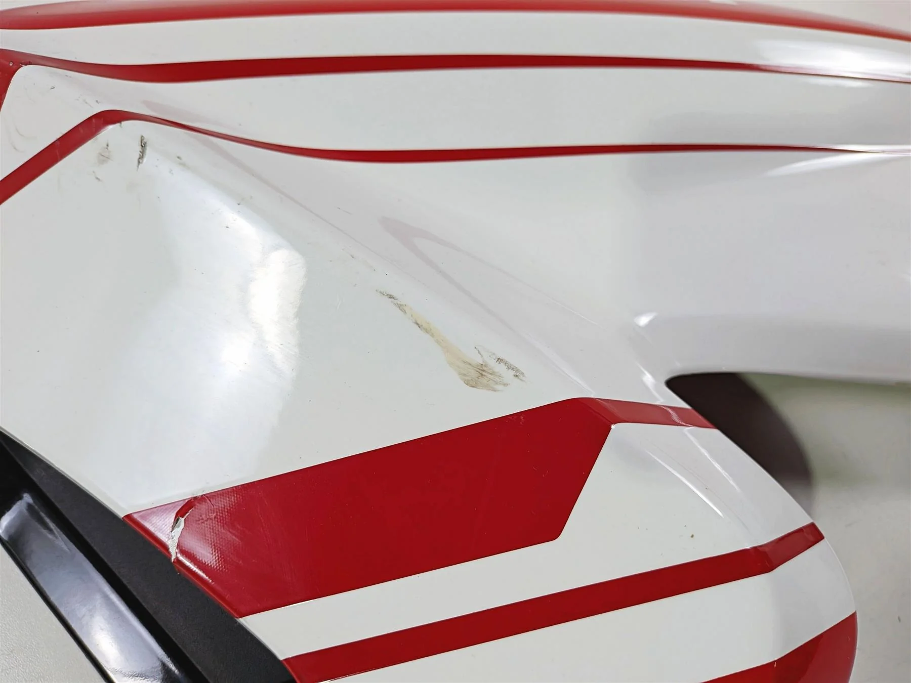 2016 Ducati Hypermotard 939 SP Left Tank Side Cover Fairing - Read 48015681C - Image 11