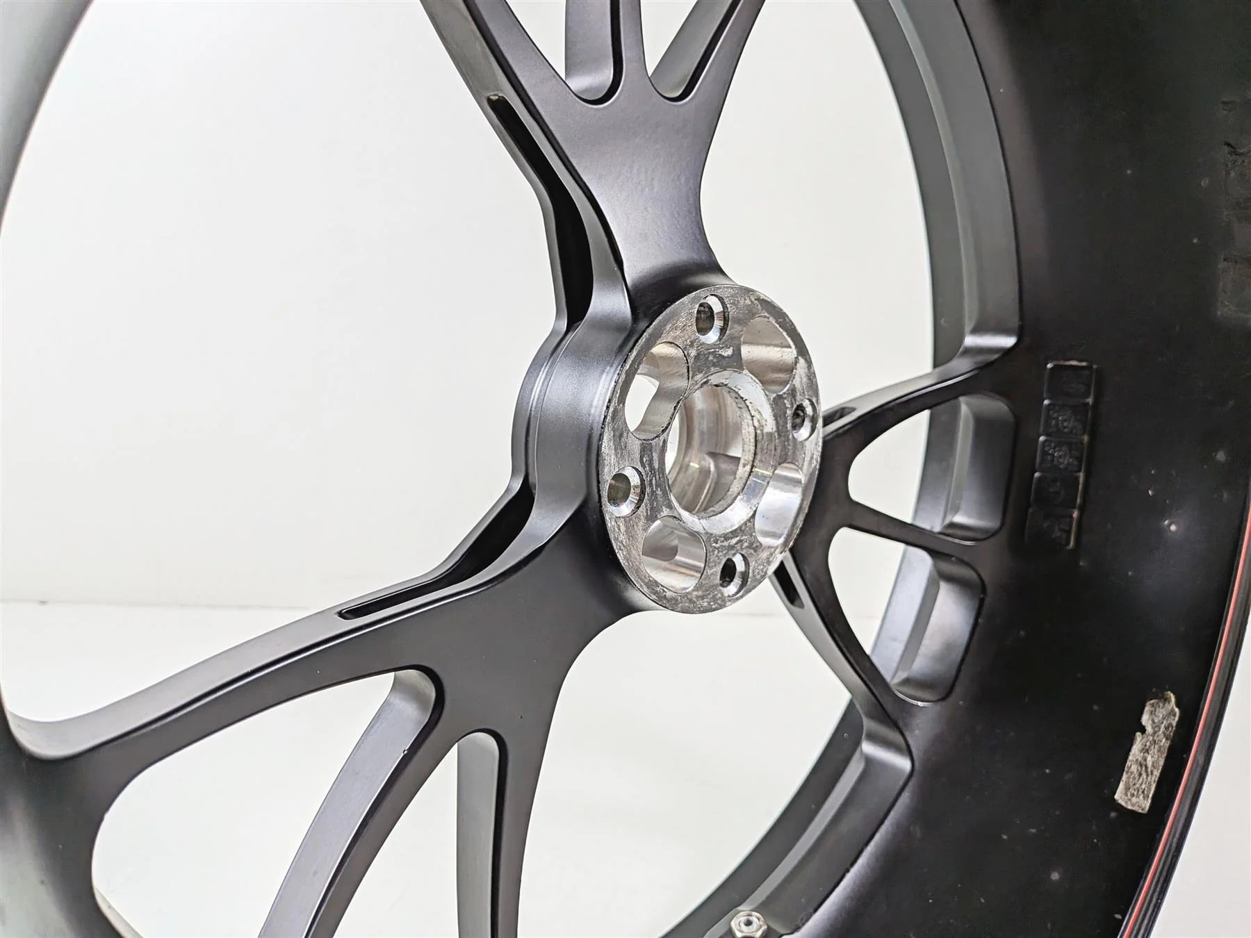 2016 Ducati Hypermotard 939 SP Marchesini 17x5.5 Rear Wheel Rim 50221561AB - Image 6