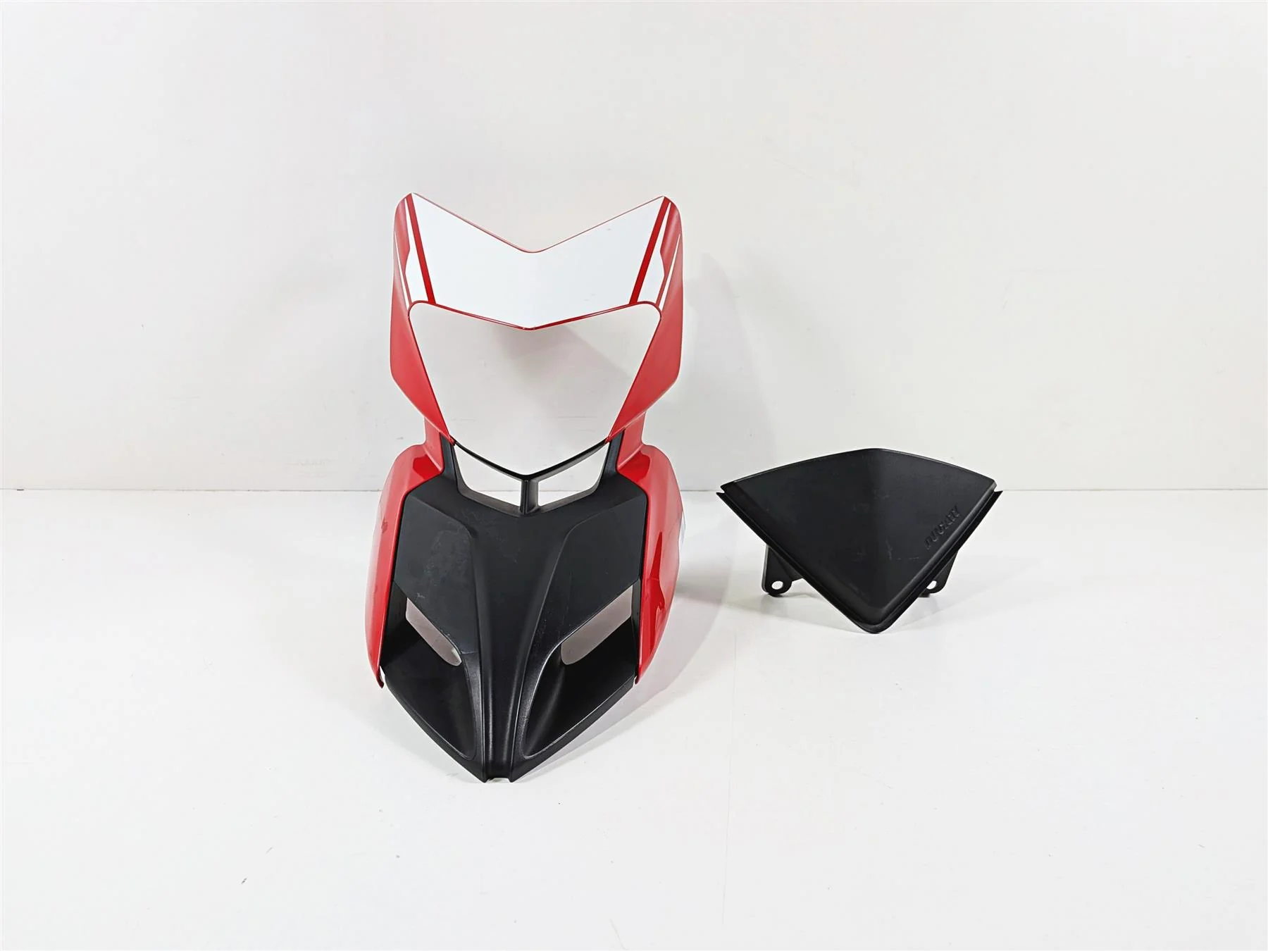 2016 Ducati Hypermotard 939 SP Outer Headlight Mask Upper Fender Read 480P5764AK - Image 3