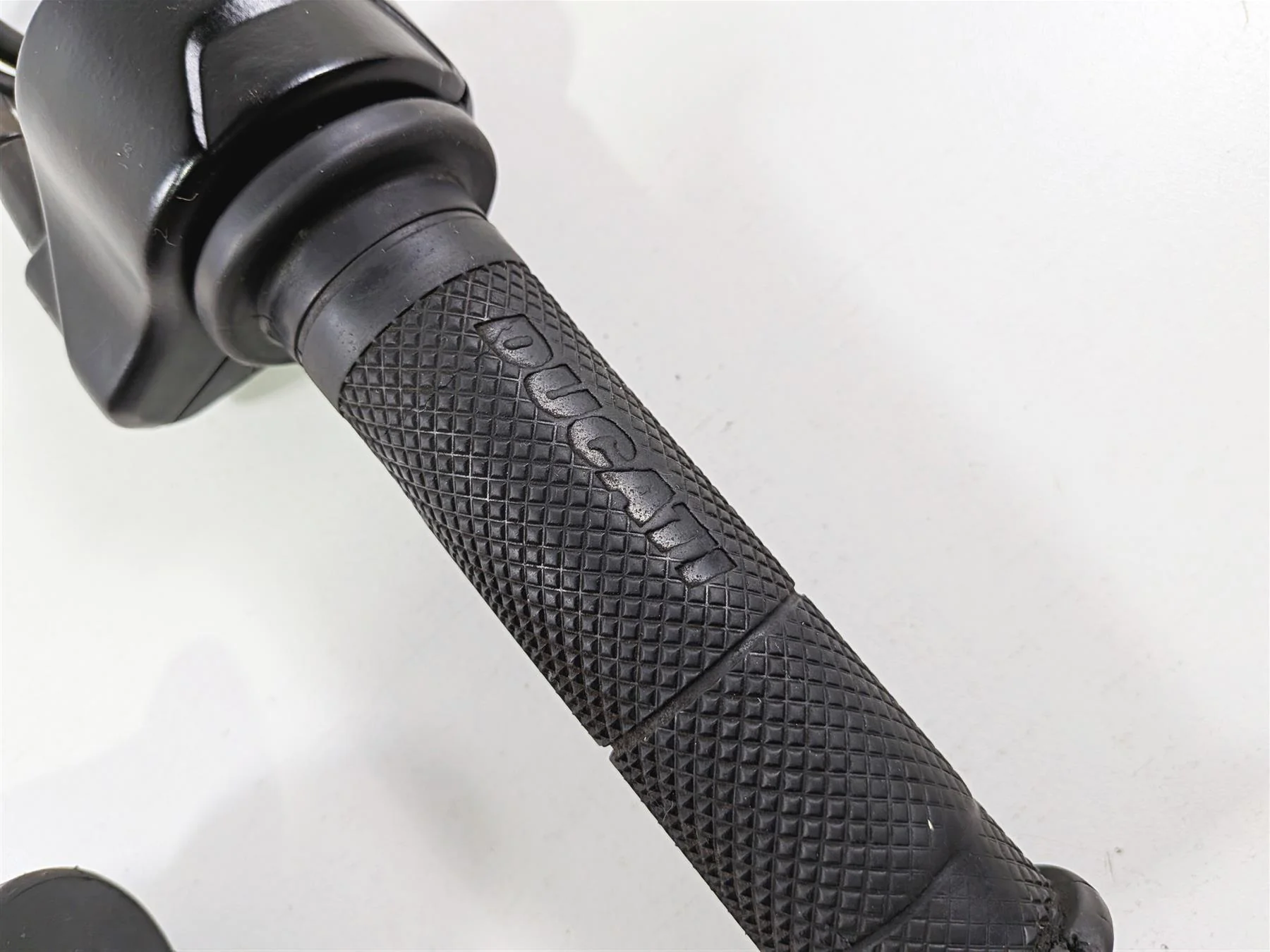2016 Ducati Hypermotard 939 SP Ride By Wire Throttle Grip Set 66020033E - Image 8