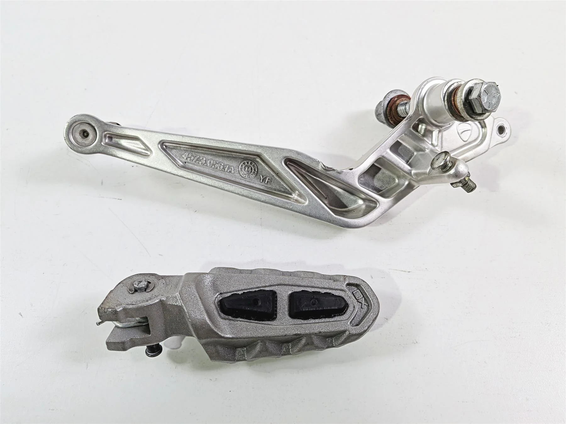2016 Ducati Hypermotard 939 SP Right Footpeg & Brake Lever Pedal Set 45730561A - Image 8