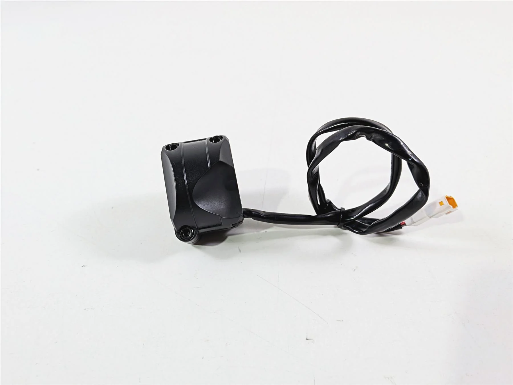 2016 Ducati Hypermotard 939 SP Right Hand Start Stop Control Switch 65010122E - Image 5