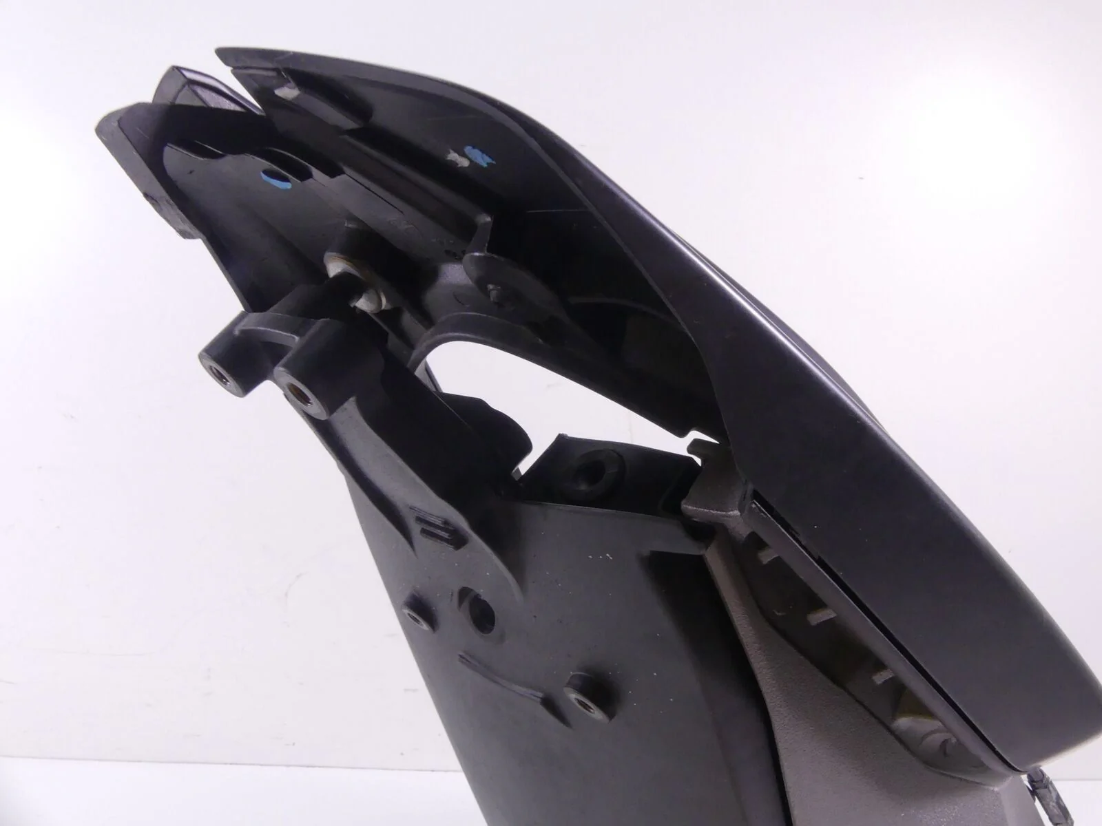2016 Ducati Hypermotard 939SP Rear Subframe Sub Frame Inner Fender Set 47130361B - Image 8