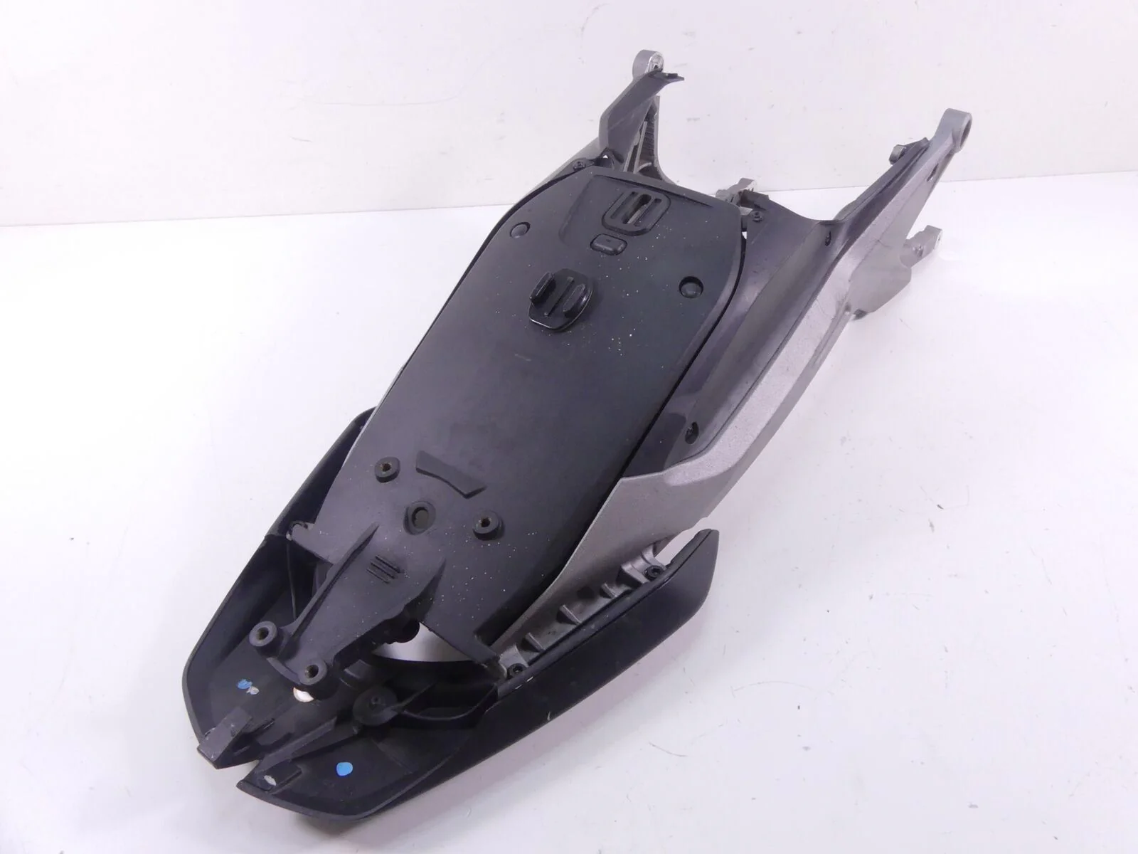 2016 Ducati Hypermotard 939SP Rear Subframe Sub Frame Inner Fender Set 47130361B - Image 9