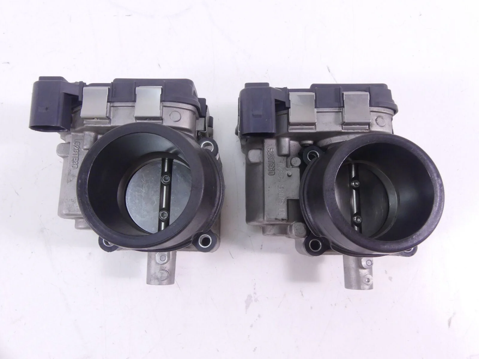 2016 Ducati Hypermotard 939SP Throttle Body Bodies Fuel Injector Set 28240904A - Image 5
