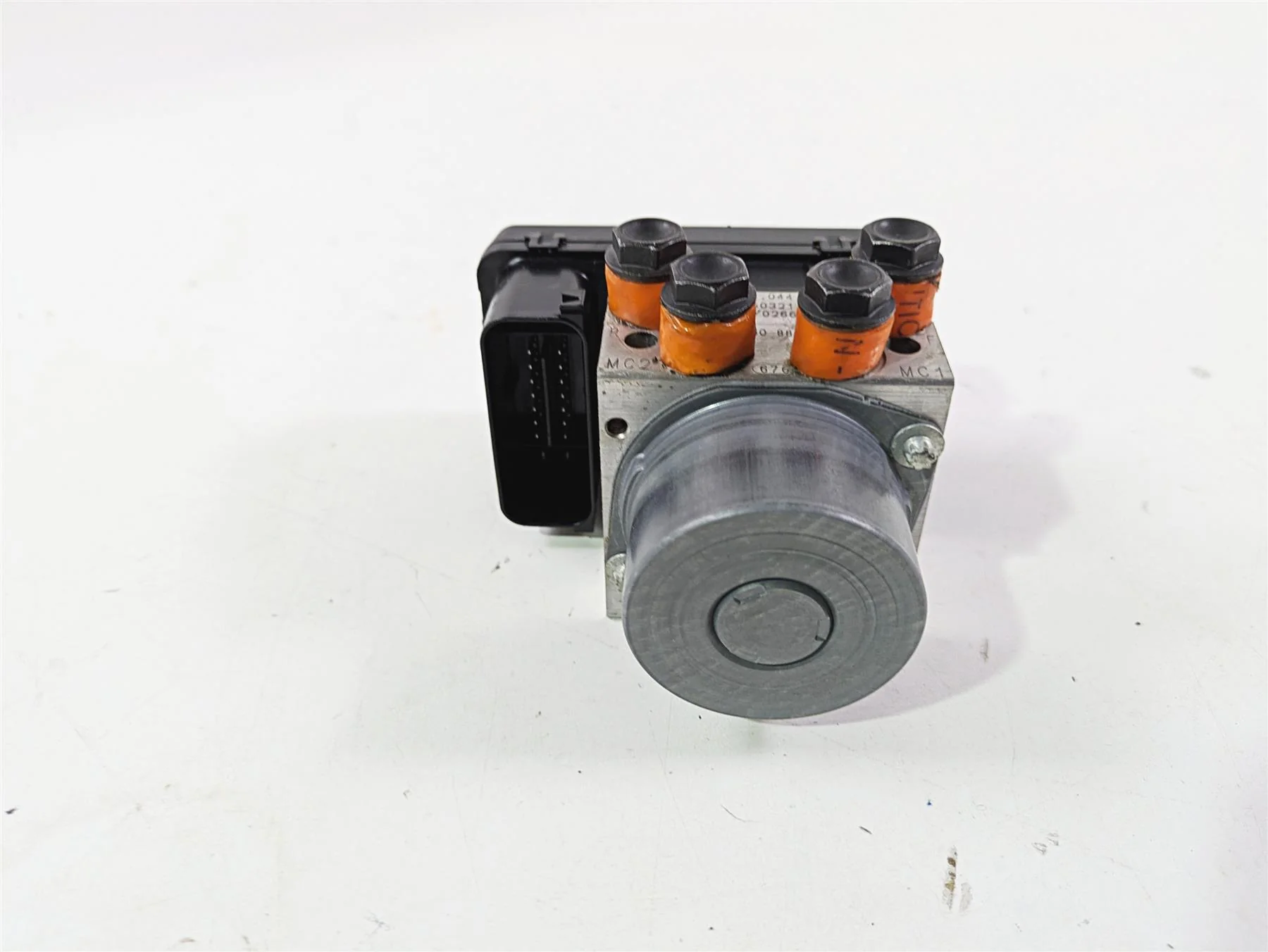 2016 Ducati Monster 1200 S Abs Brake Control Unit Module  Pump 54240451B - Image 10