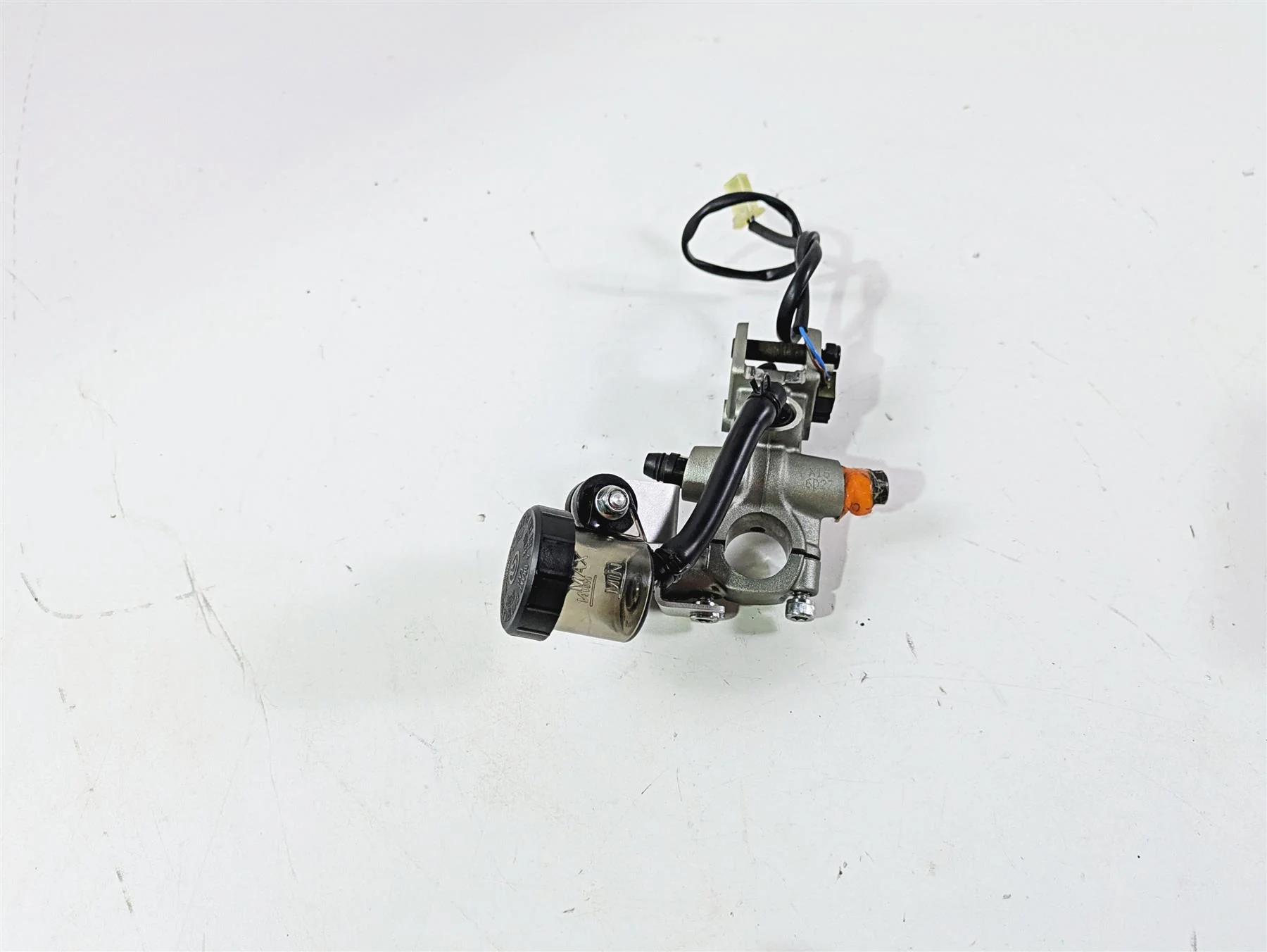 2016 Ducati Monster 1200 S Brembo Radial Clutch Master Cylinder 63040661A - Image 5