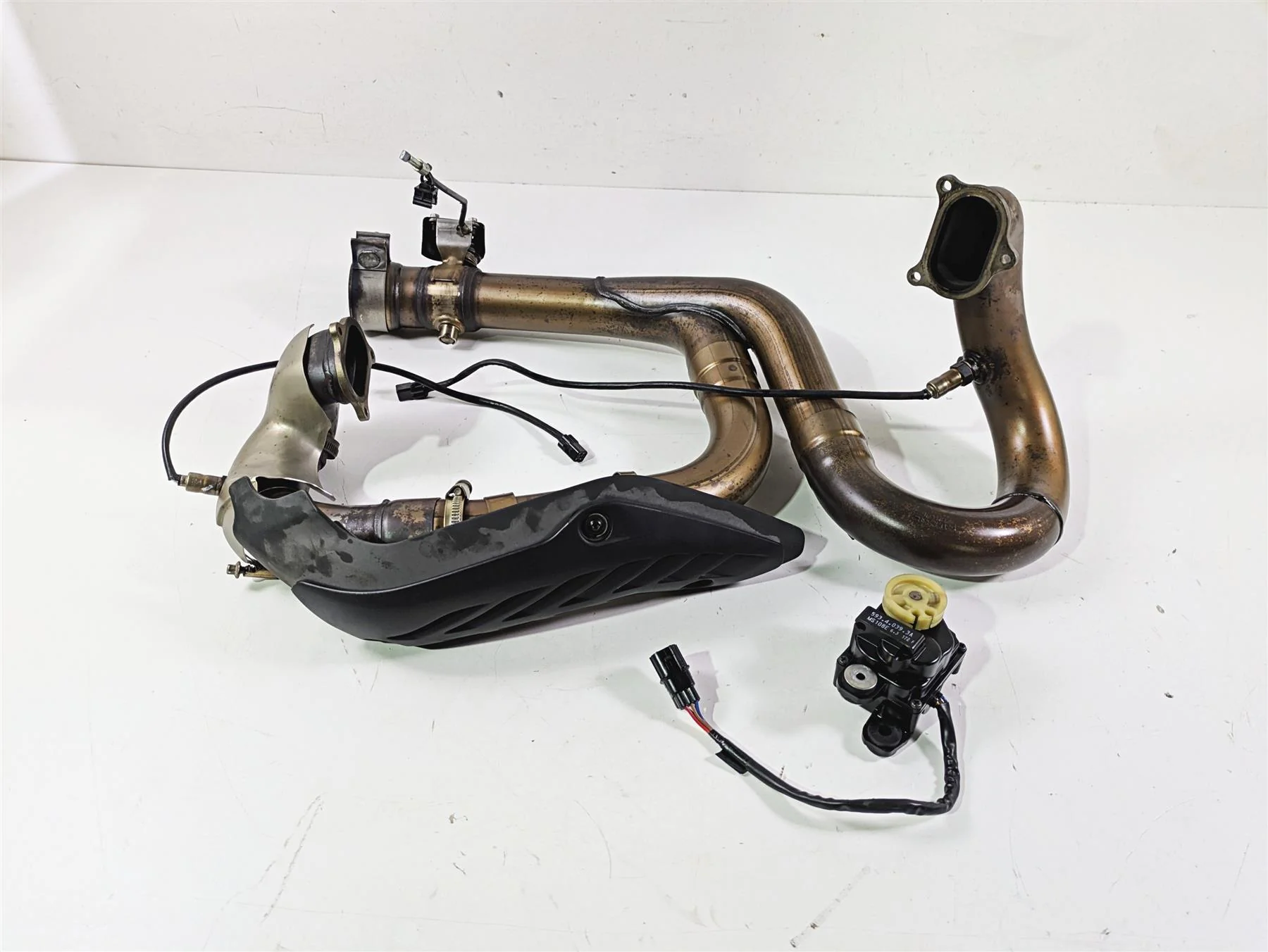 2016 Ducati Monster 1200 S Exhaust Header & Servo Motor 57211632A 59340393A - Image 2