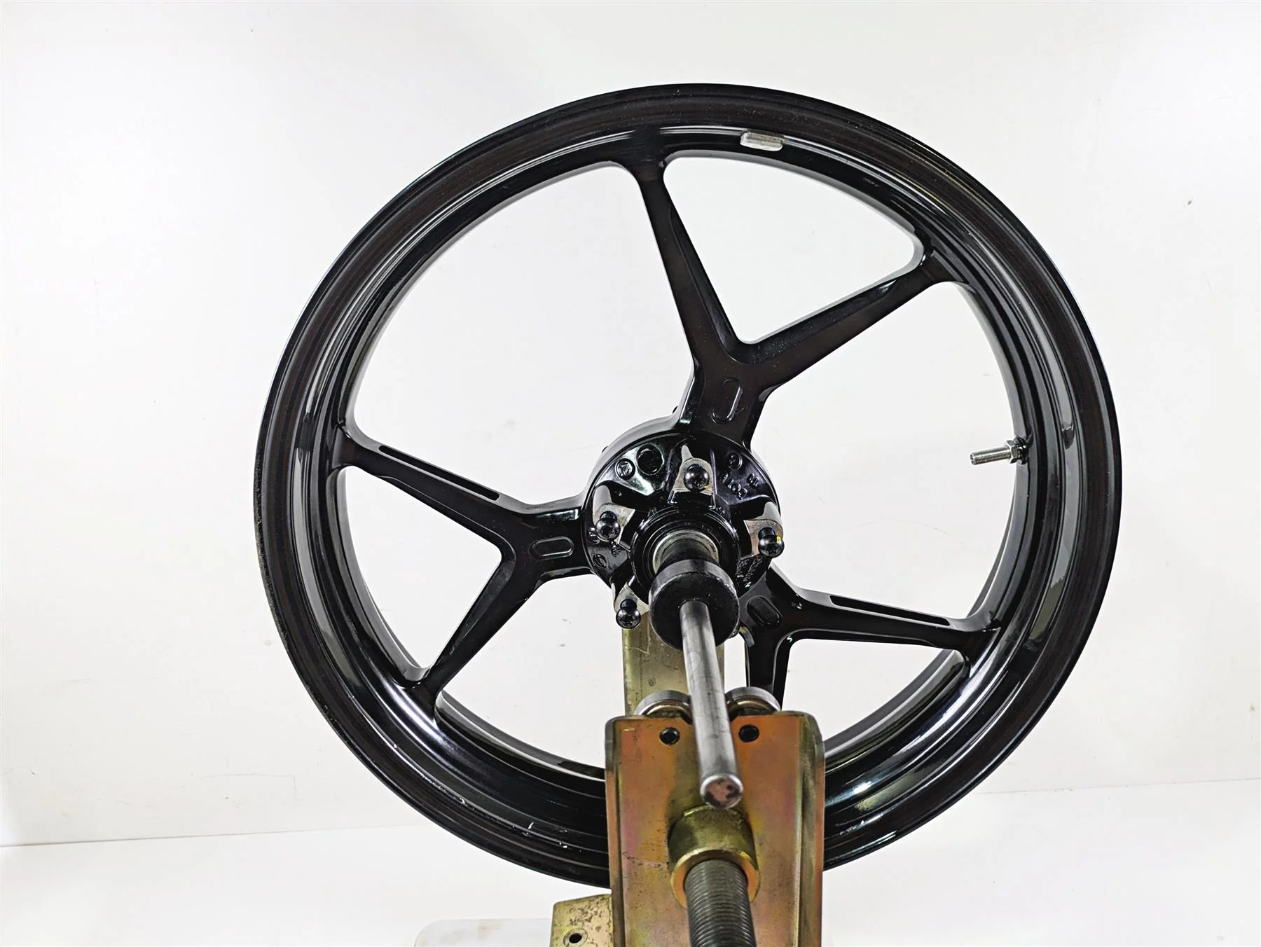 2016 Ducati Monster 1200 S Front Wheel Rim 17x3.5 READ 50121783AA