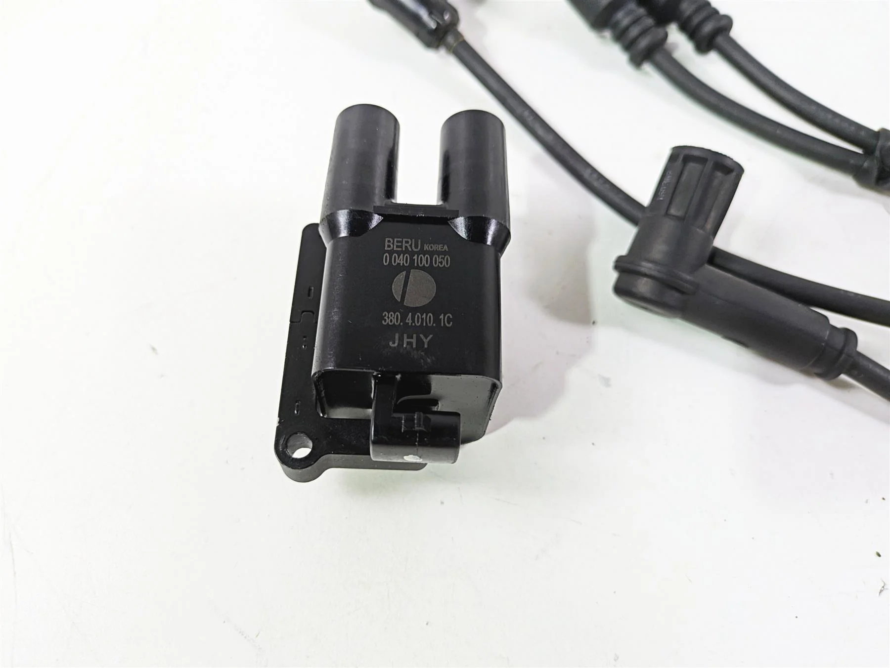 2016 Ducati Monster 1200 S Ignition Coil Set Beru 38040101C - Image 6