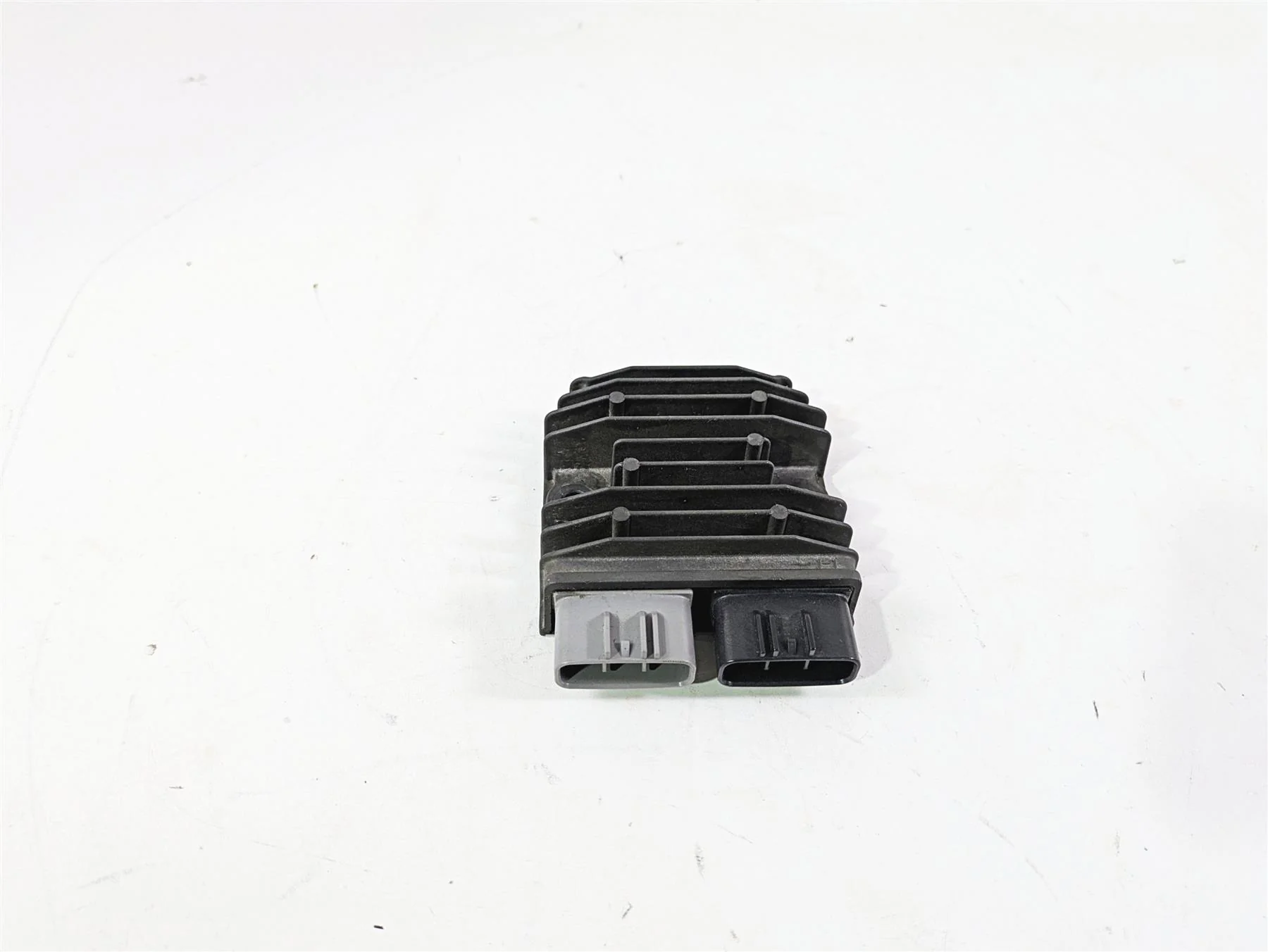 2016 Ducati Monster 1200 S Rectifier Voltage Regulator 54040321A SH821AA