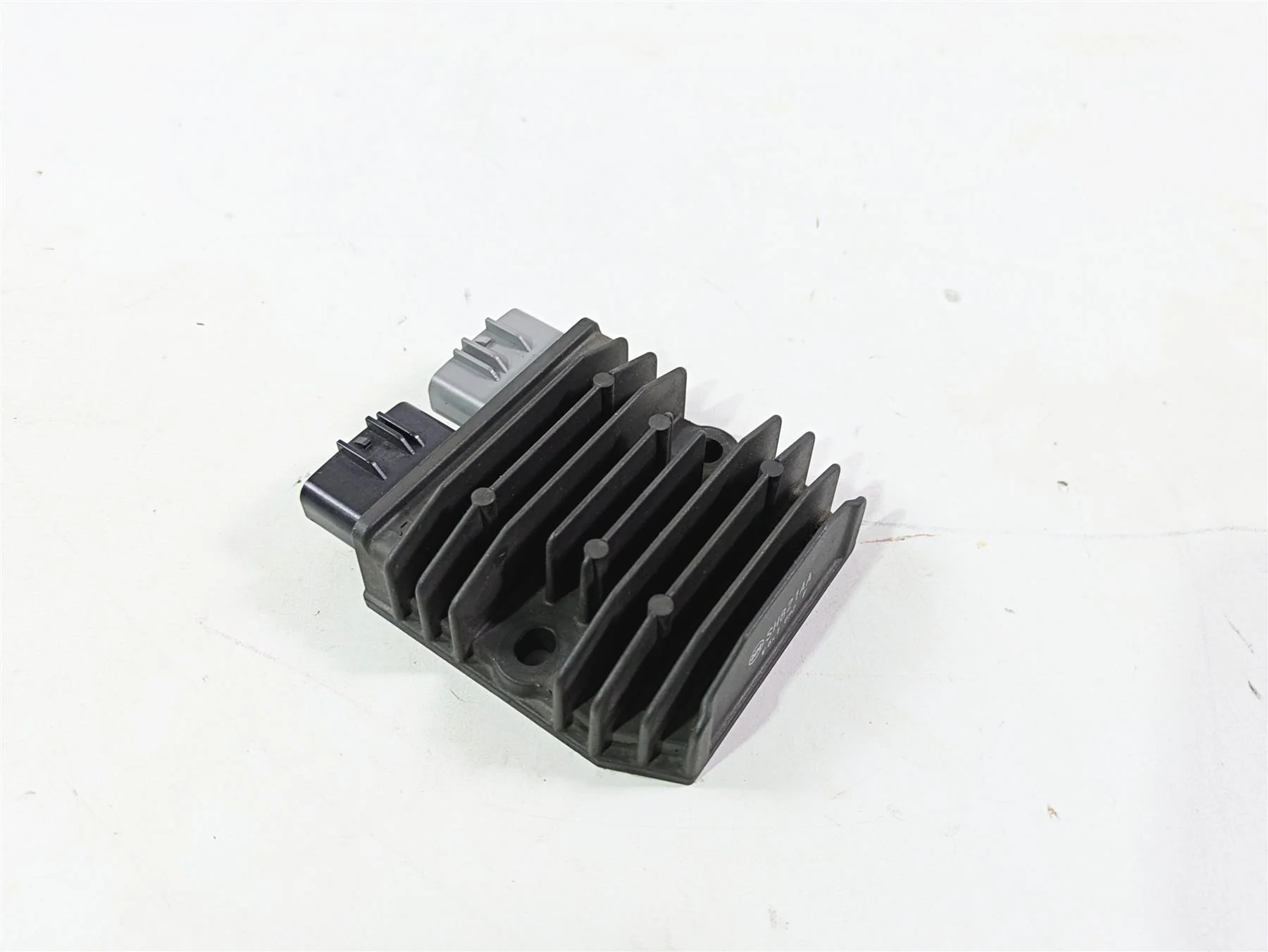 2016 Ducati Monster 1200 S Rectifier Voltage Regulator 54040321A SH821AA - Image 10