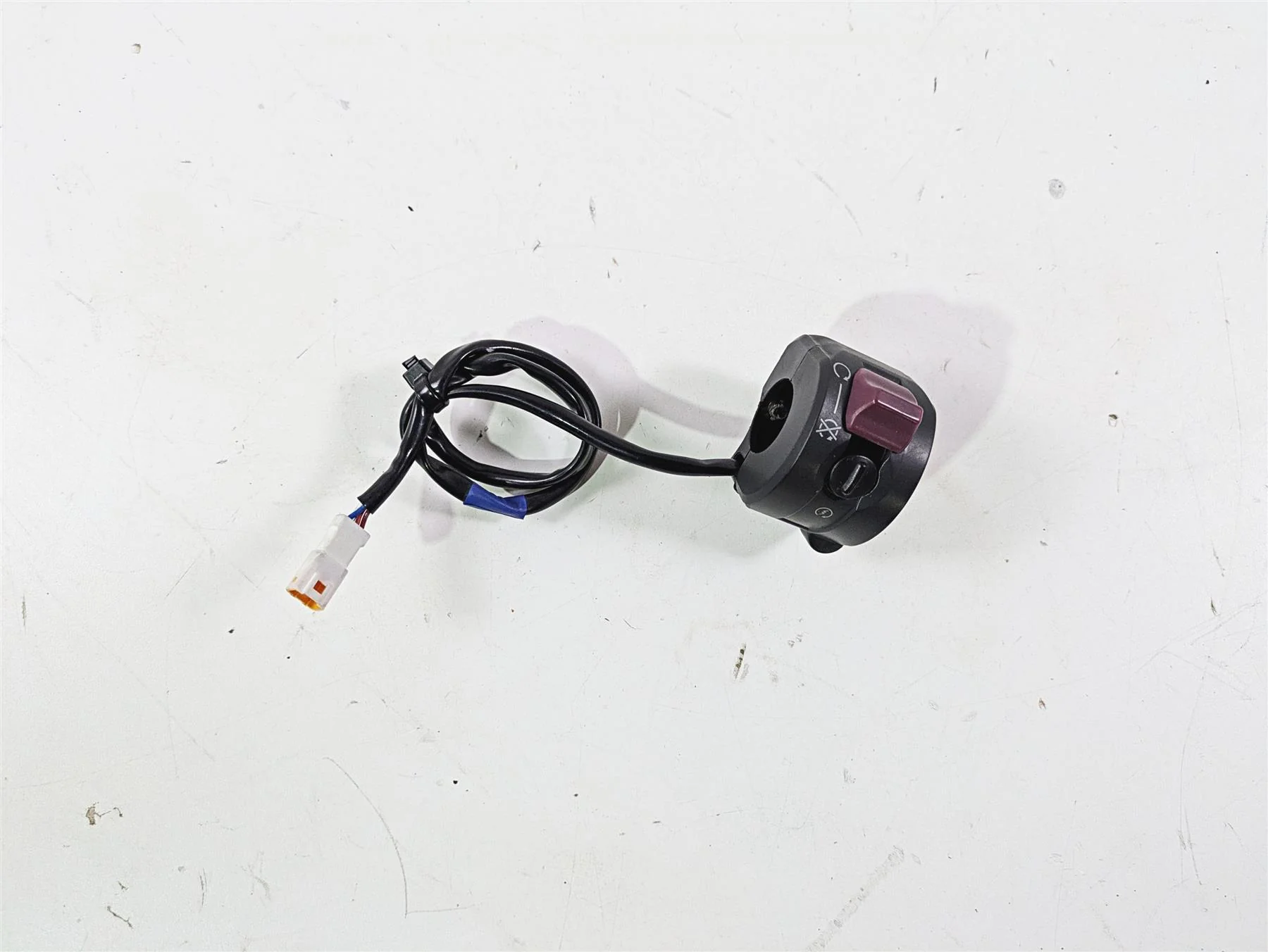 2016 Ducati Monster 1200 S Right Hand Control Switch Start Kill 65010121E