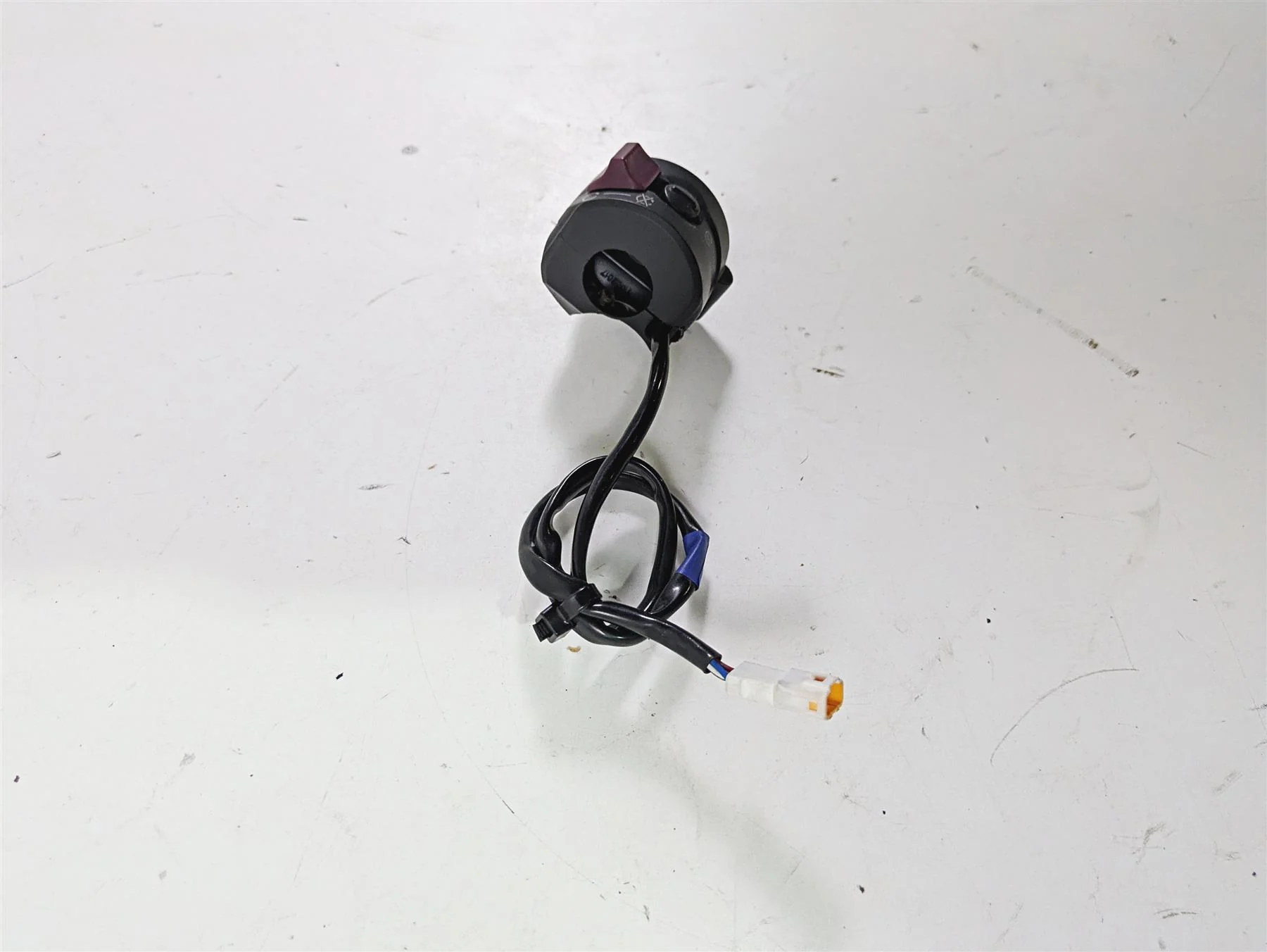2016 Ducati Monster 1200 S Right Hand Control Switch Start Kill 65010121E - Image 11