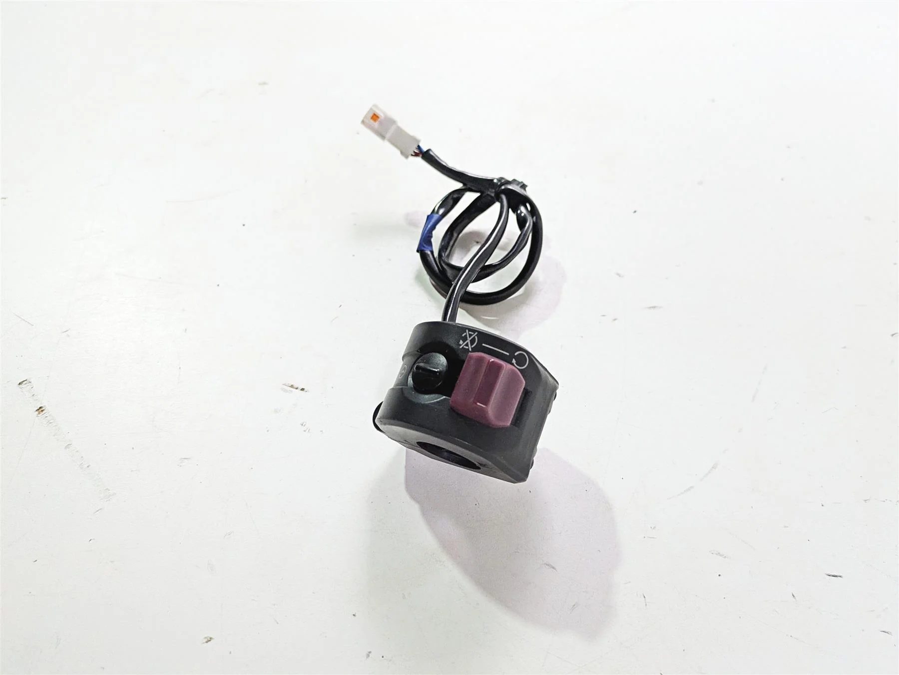 2016 Ducati Monster 1200 S Right Hand Control Switch Start Kill 65010121E - Image 12