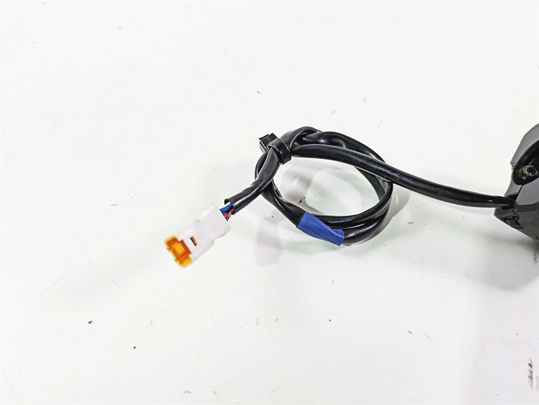 2016 Ducati Monster 1200 S Right Hand Control Switch Start Kill 65010121E - Image 3