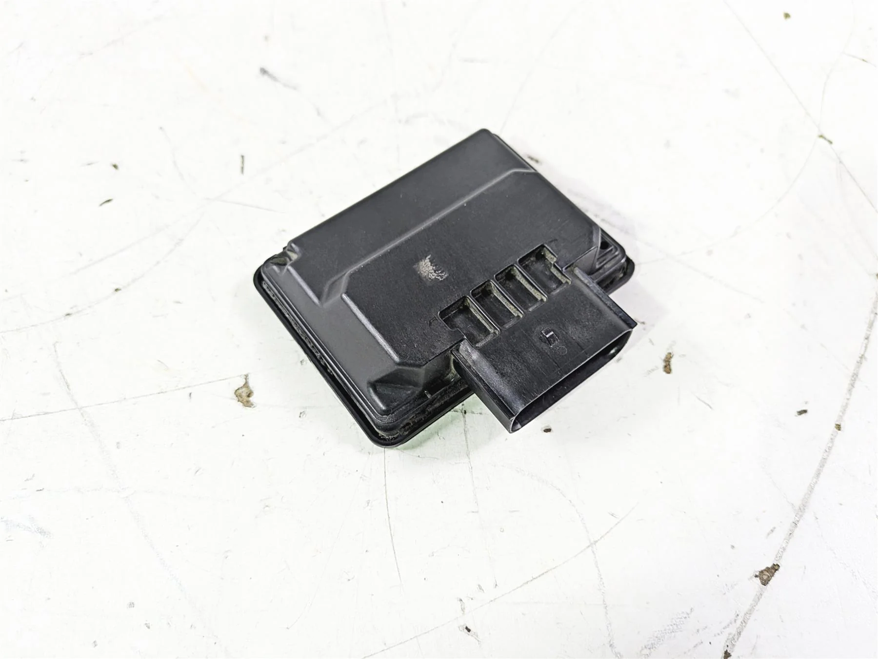 2016 Harley FLSTC Softail Heritage Abs Brake Control Module Box Unit 41100036 - Image 2
