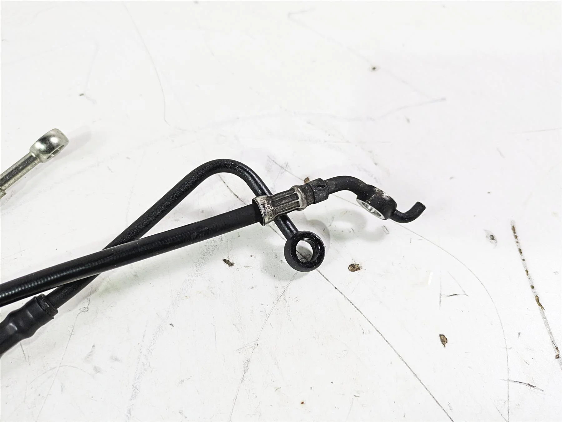 2016 Harley FLSTC Softail Heritage Abs Front Brake Line Hose Set 41800305 - Image 10
