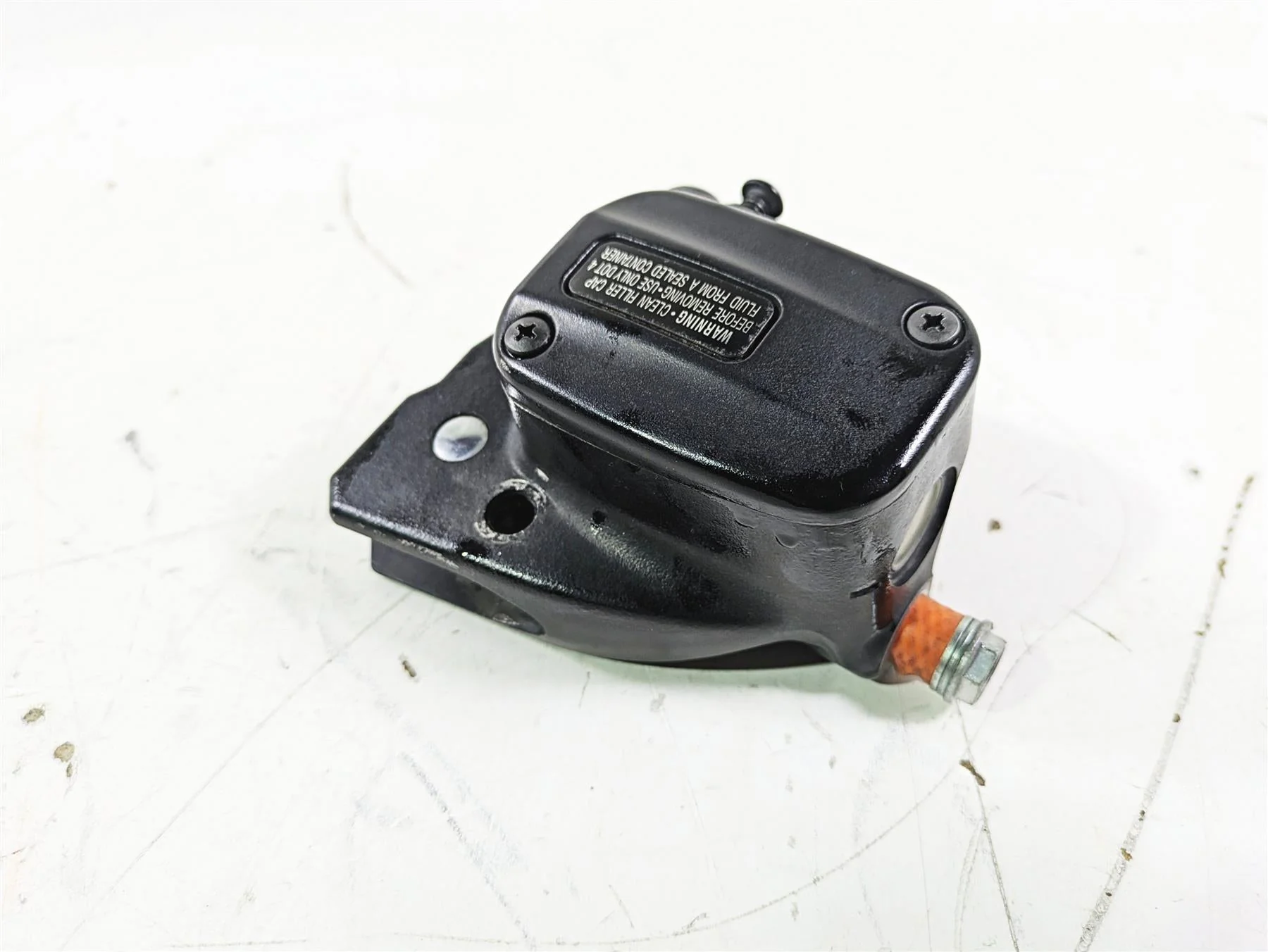 2016 Harley FLSTC Softail Heritage Front Brake Master Cylinder 41700233 - Image 9