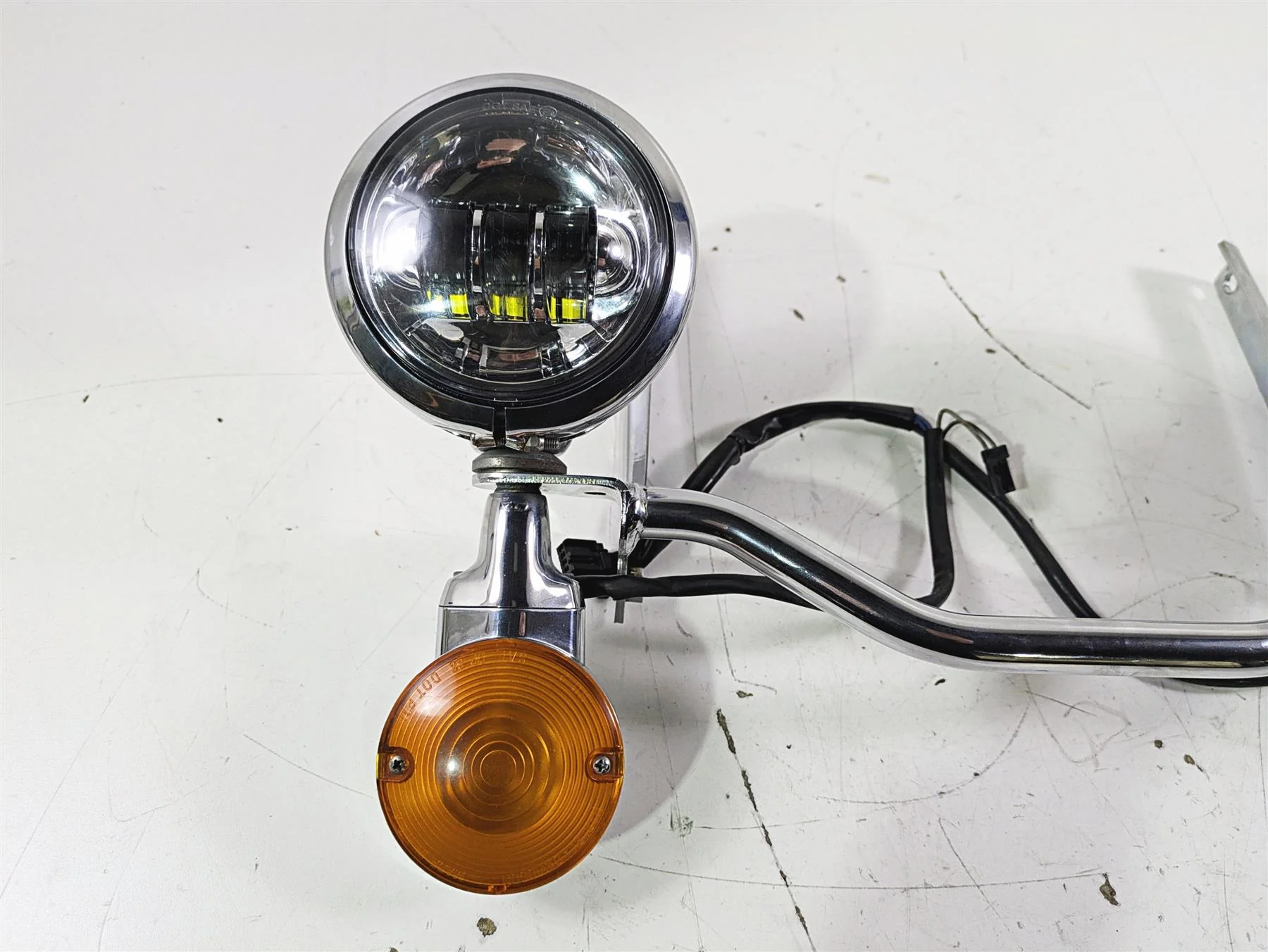 2016 Harley FLSTC Softail Heritage Front Led Spotlight Blinker Set 58082-02A - Image 6