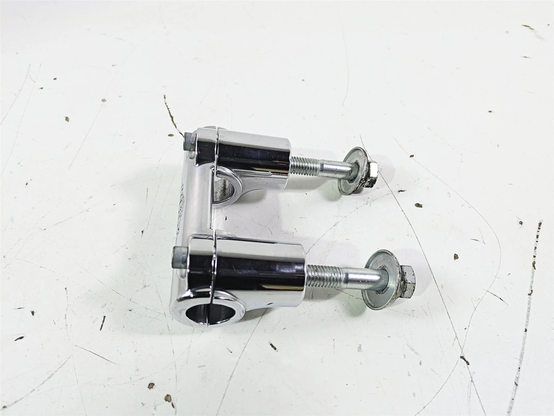 2016 Harley FLSTC Softail Heritage Handlebar Chrome Riser Set 55984-07 - Image 2