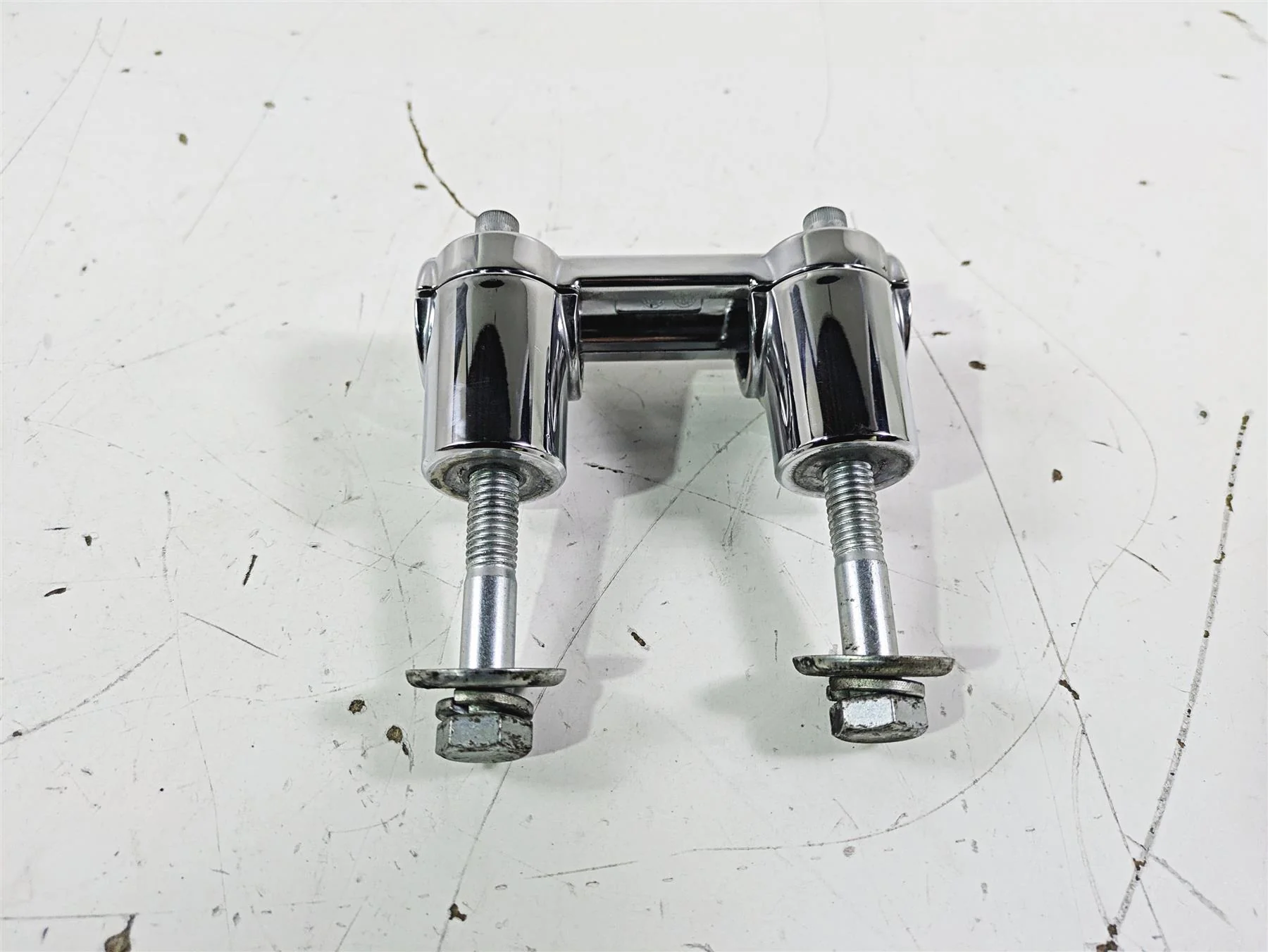 2016 Harley FLSTC Softail Heritage Handlebar Chrome Riser Set 55984-07 - Image 3