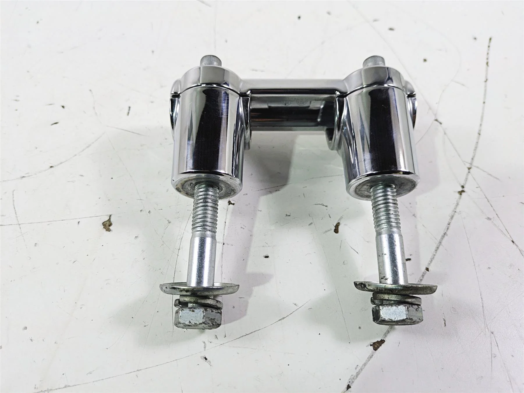 2016 Harley FLSTC Softail Heritage Handlebar Chrome Riser Set 55984-07 - Image 9