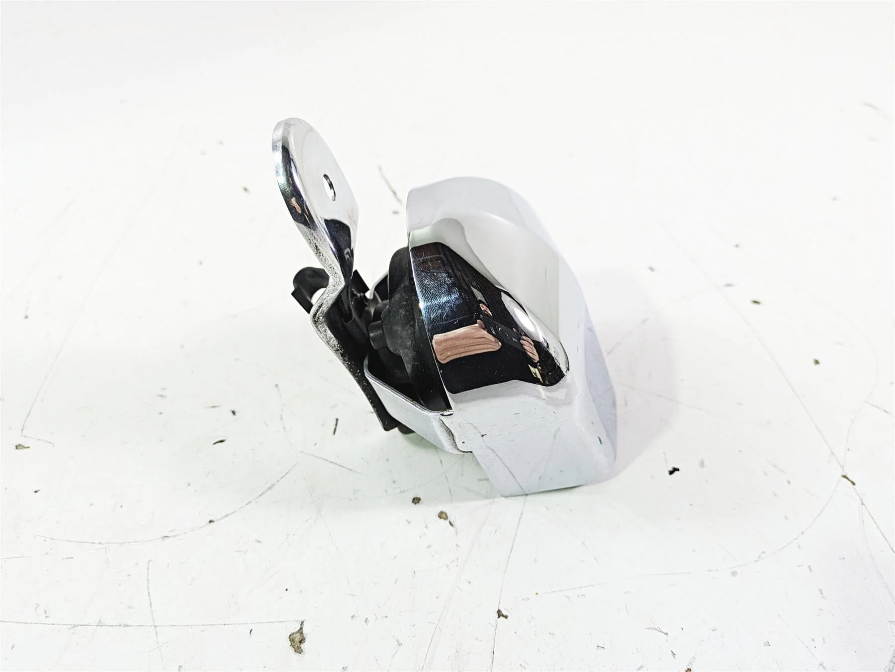 2016 Harley FLSTC Softail Heritage Horn & Chrome Cover 69000026 - Image 2