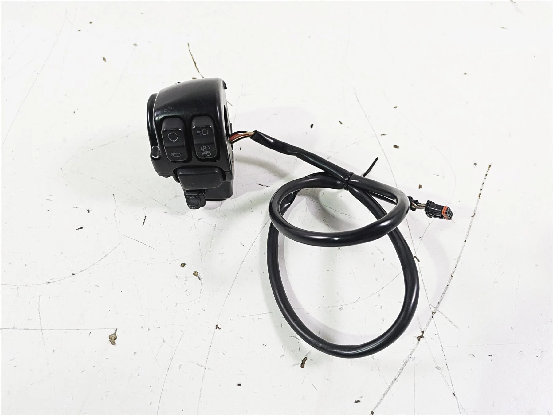 2016 Harley FLSTC Softail Heritage Left Hand Control Switch Cruise 71500288