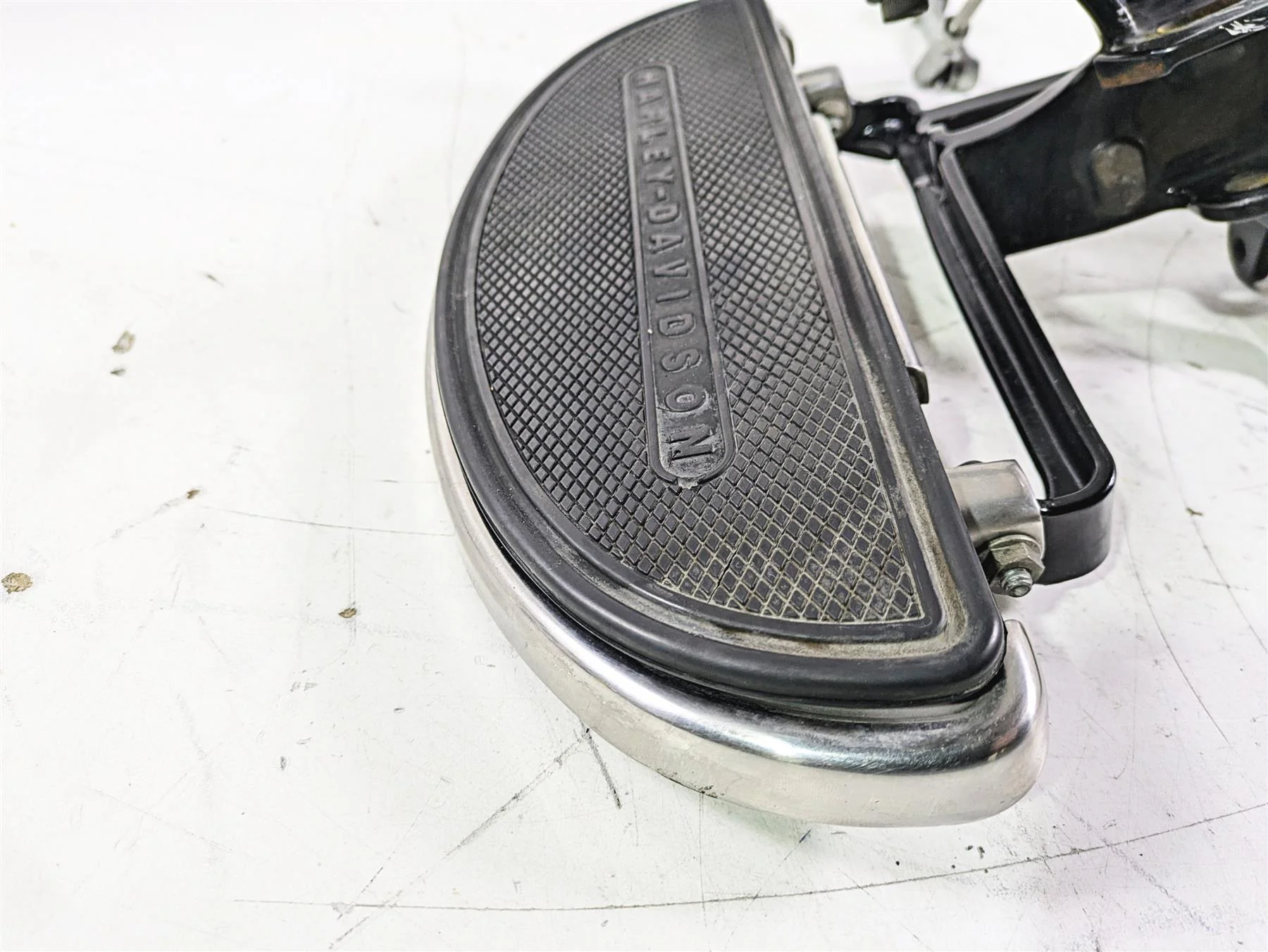 2016 Harley FLSTC Softail Heritage Left Right Front Floor Board Set 33630-07A - Image 7