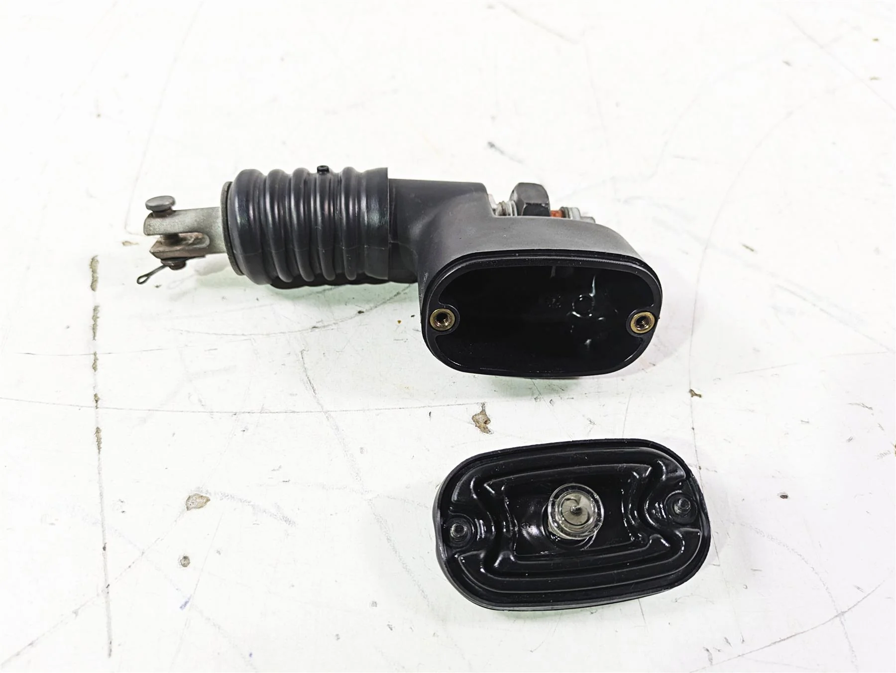 2016 Harley FLSTC Softail Heritage Rear Brake Master Cylinder 41767-05E