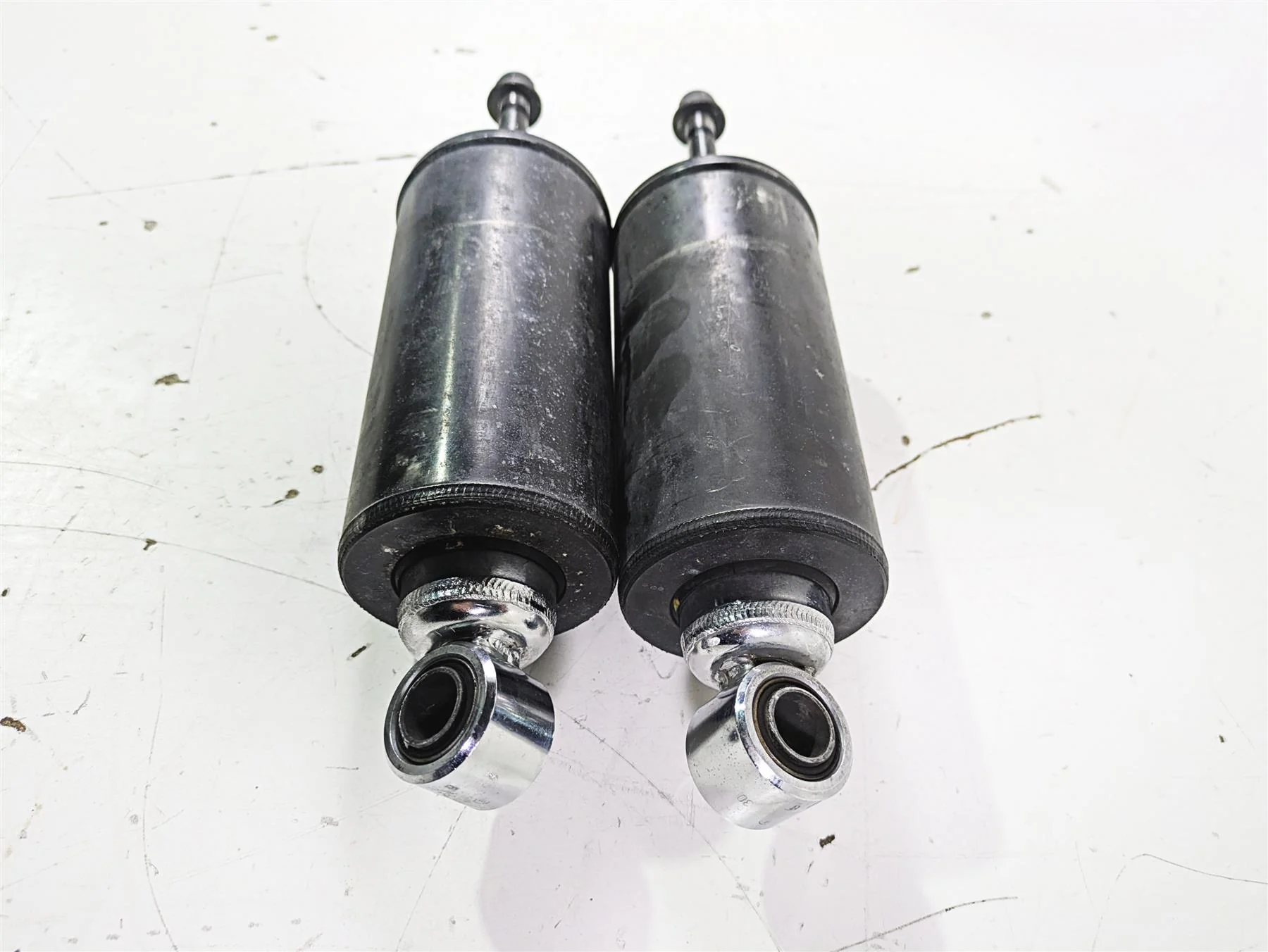 2016 Harley FLSTC Softail Heritage Showa Rear Suspension Shock Set 54508-00B - Image 3